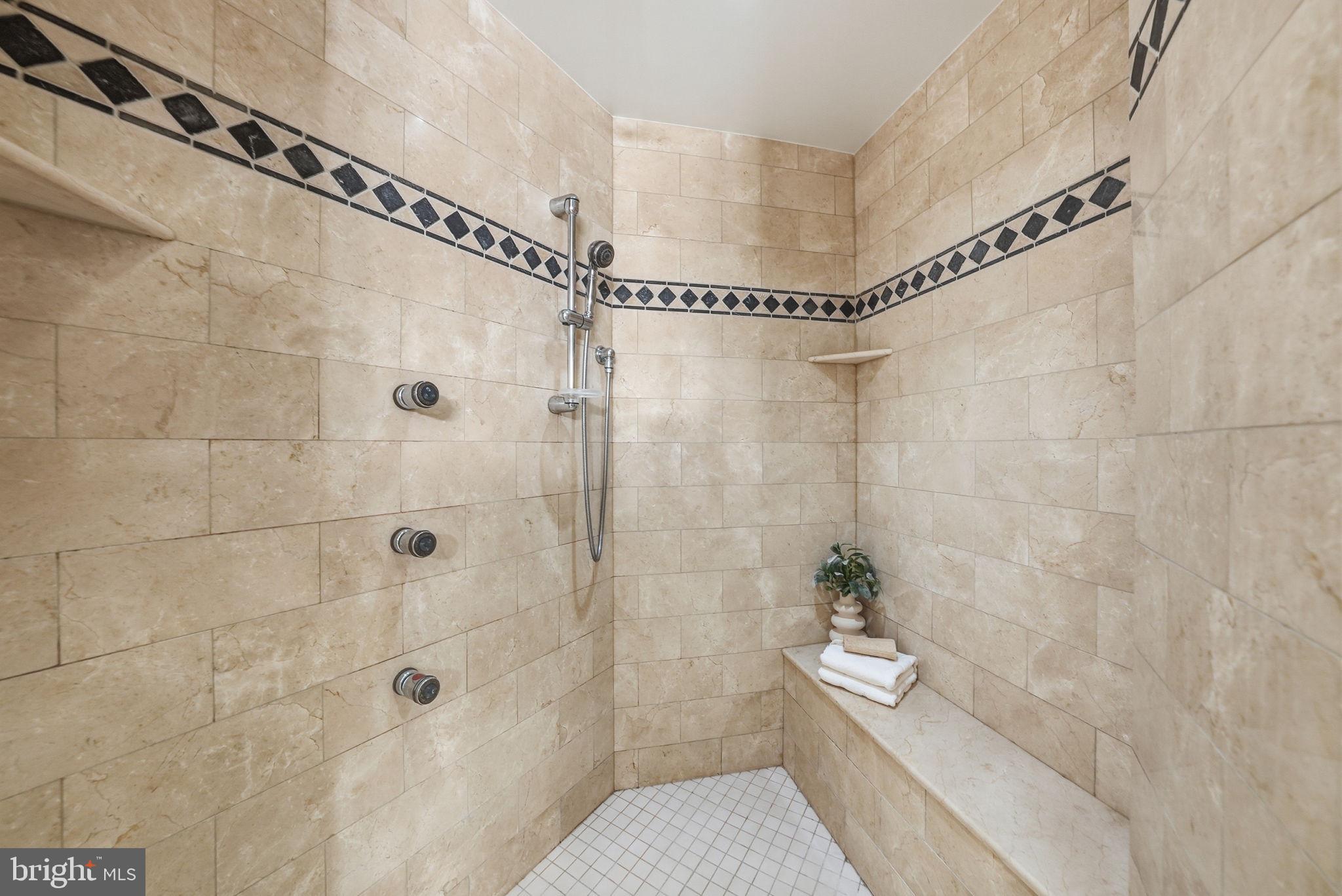 ROSSLYN - Residential