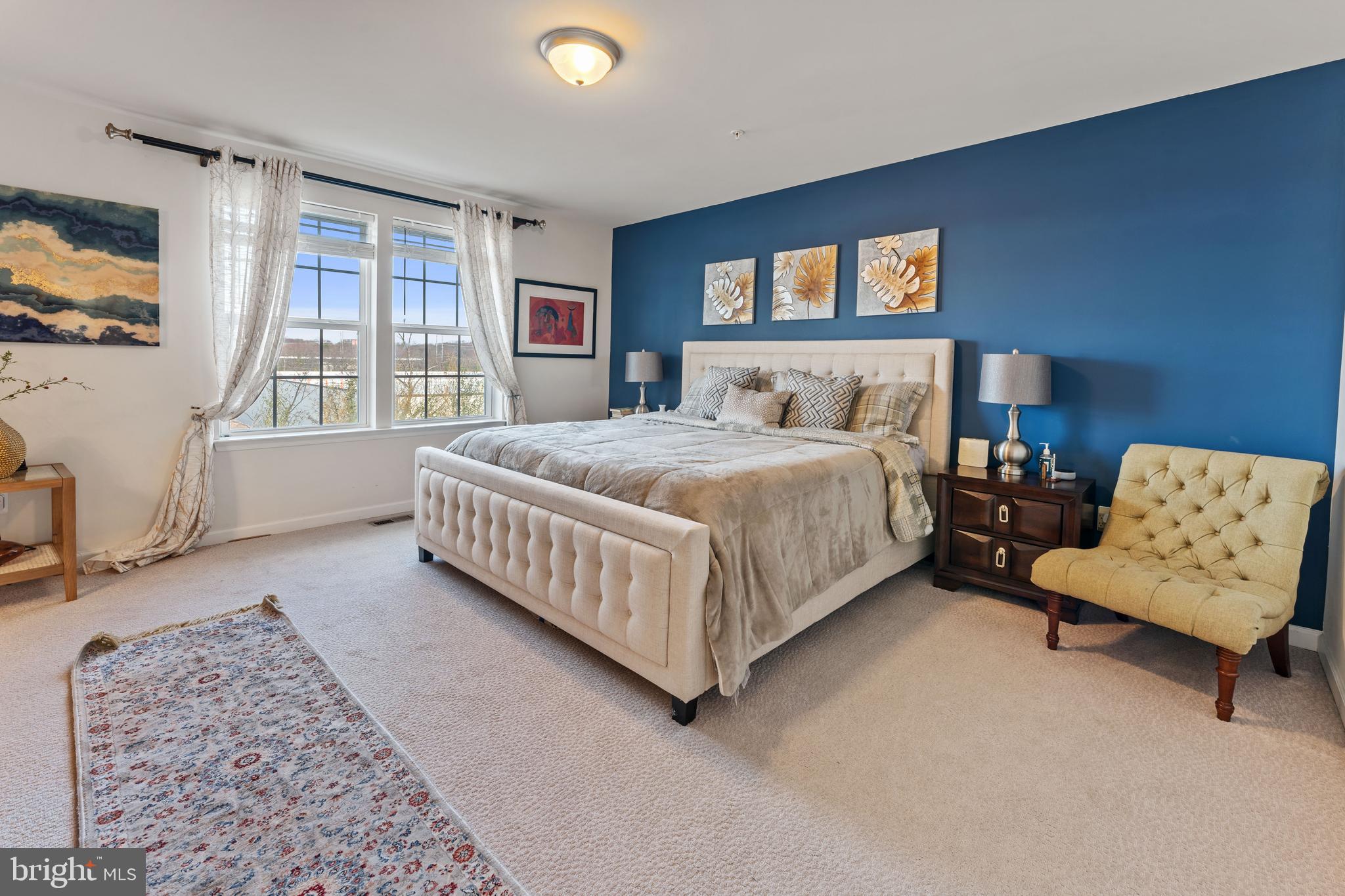 METRO POINTE - Residential