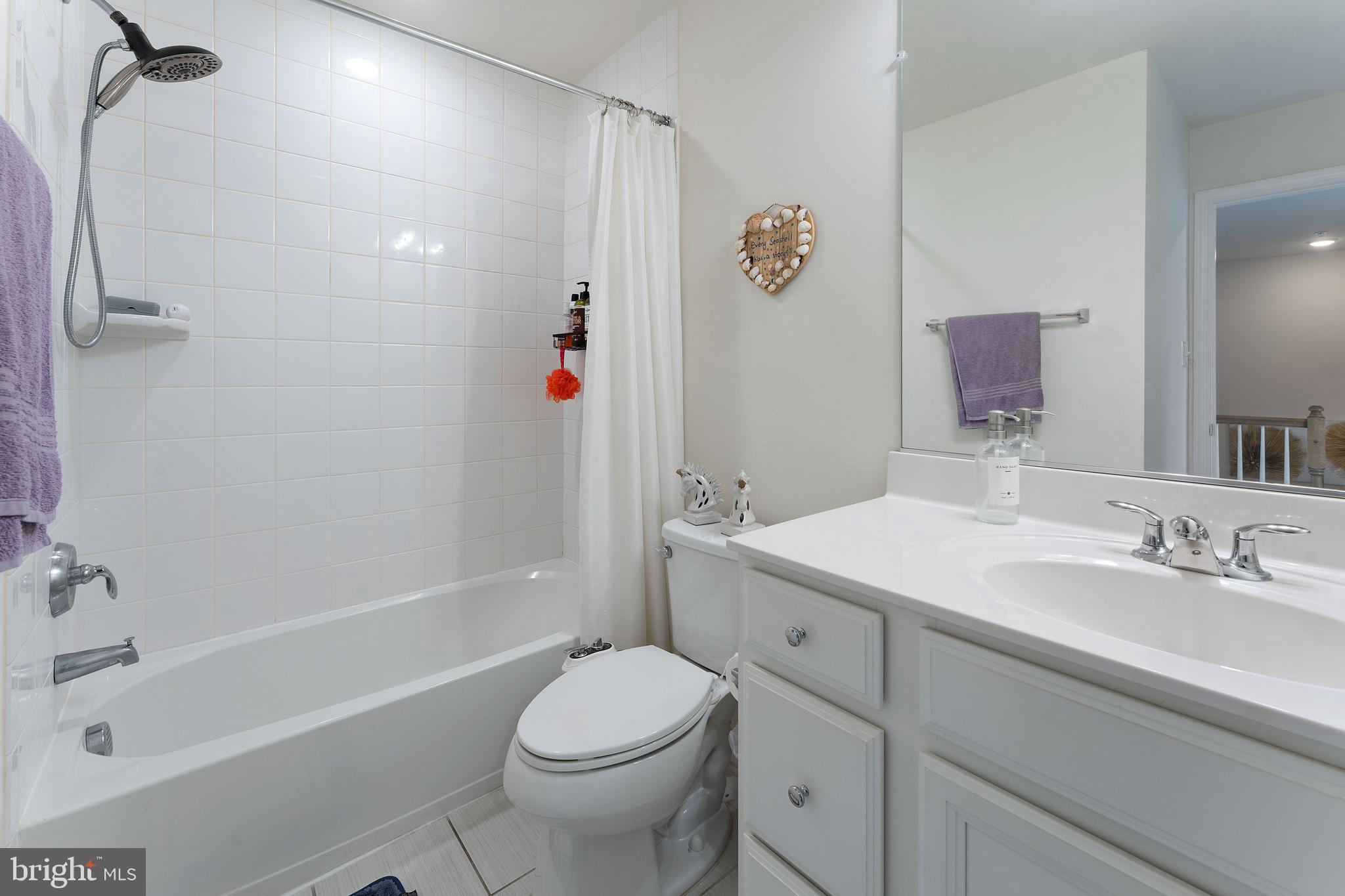 METRO POINTE - Residential