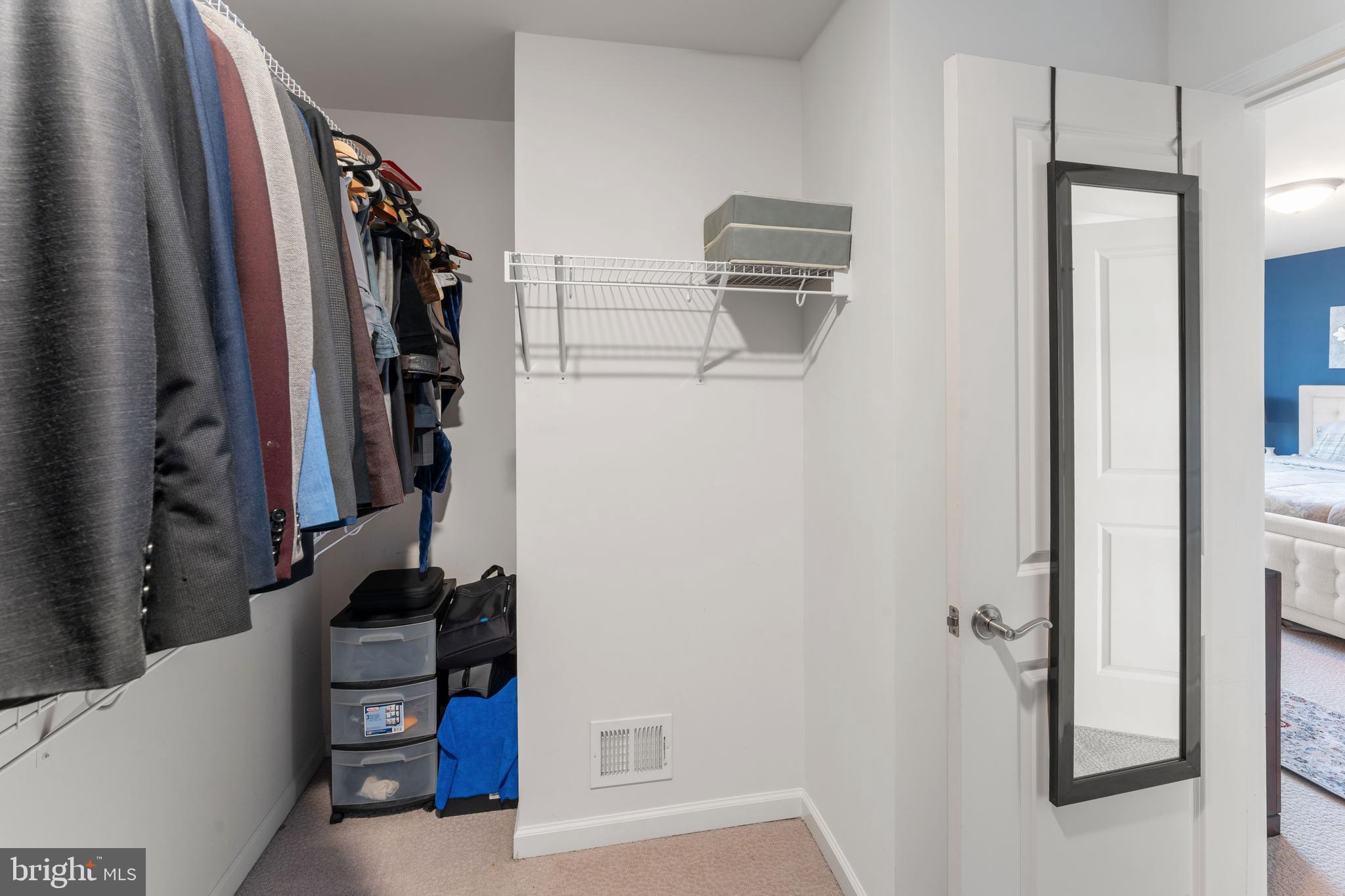 METRO POINTE - Residential