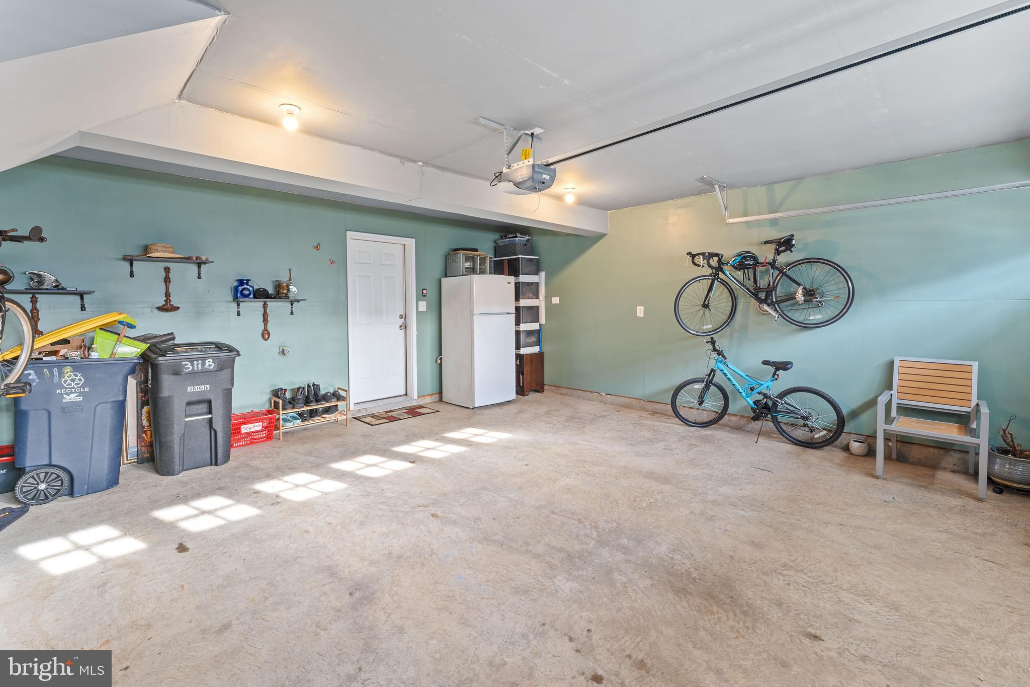 METRO POINTE - Residential