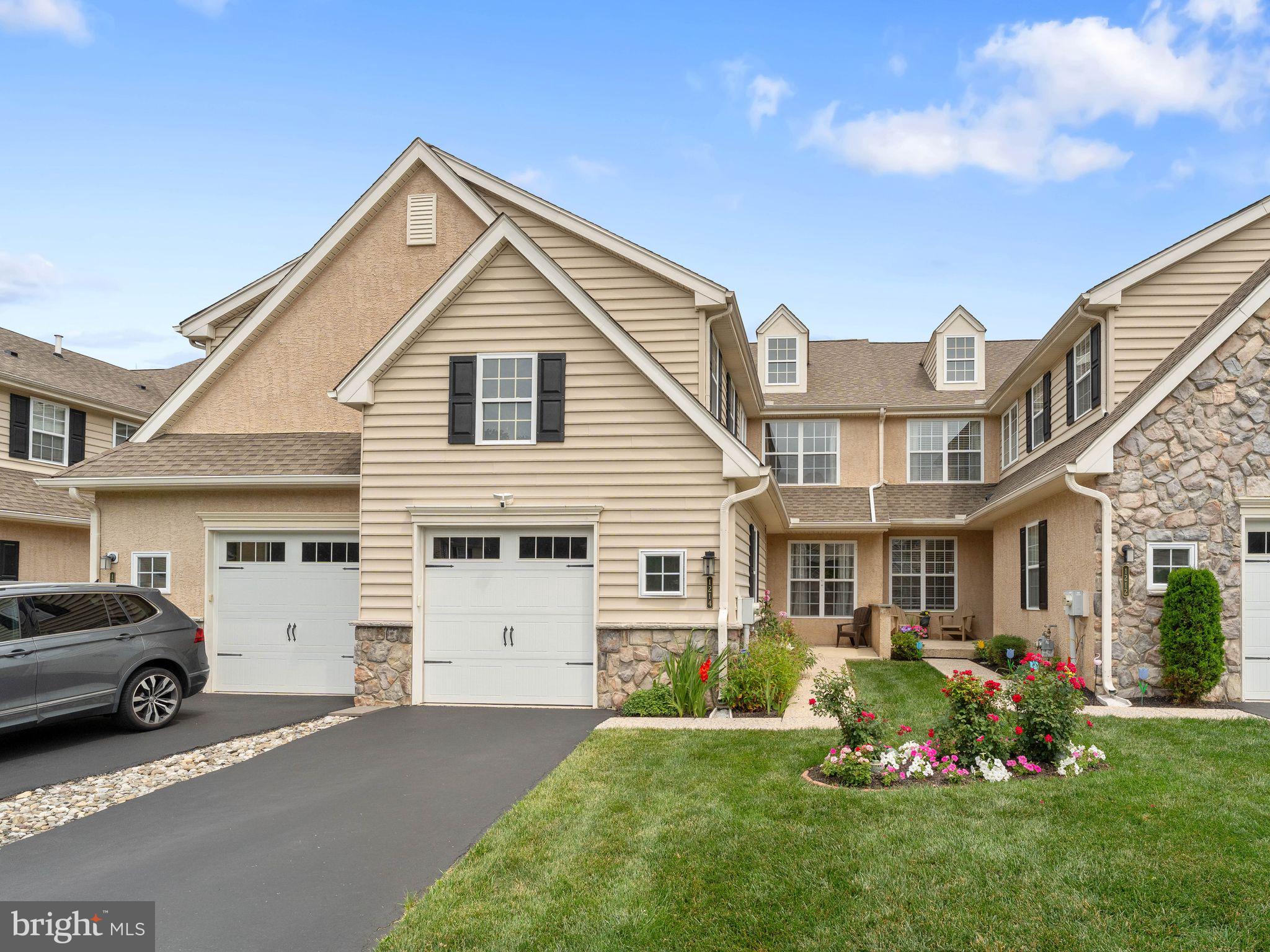 1214 DERRY LANE
