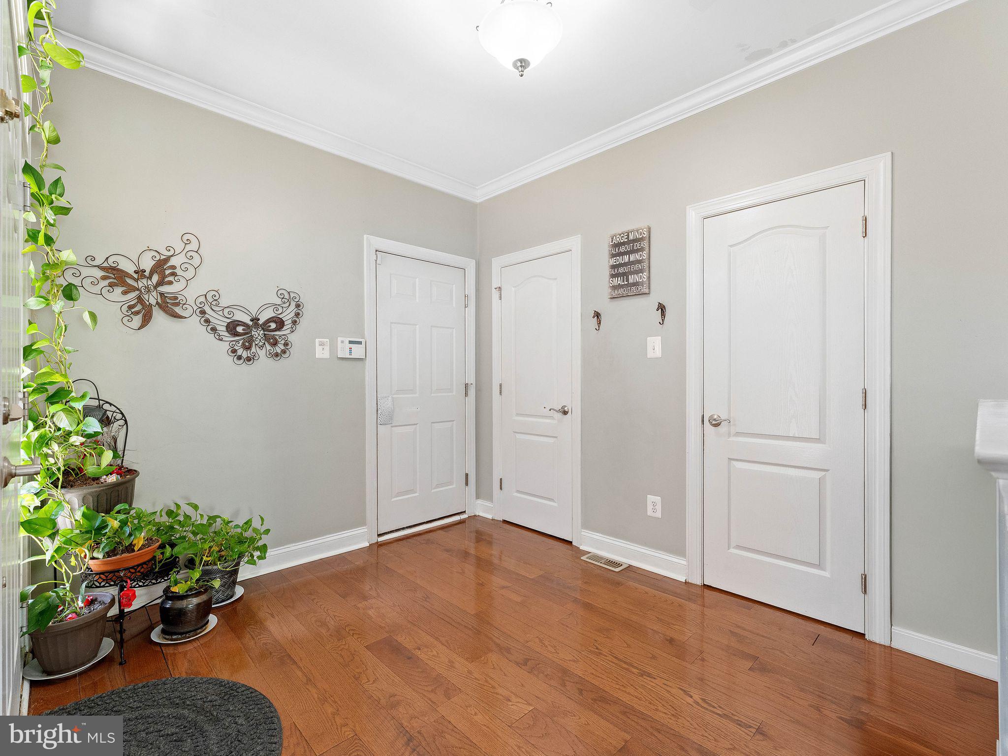1214 DERRY LANE