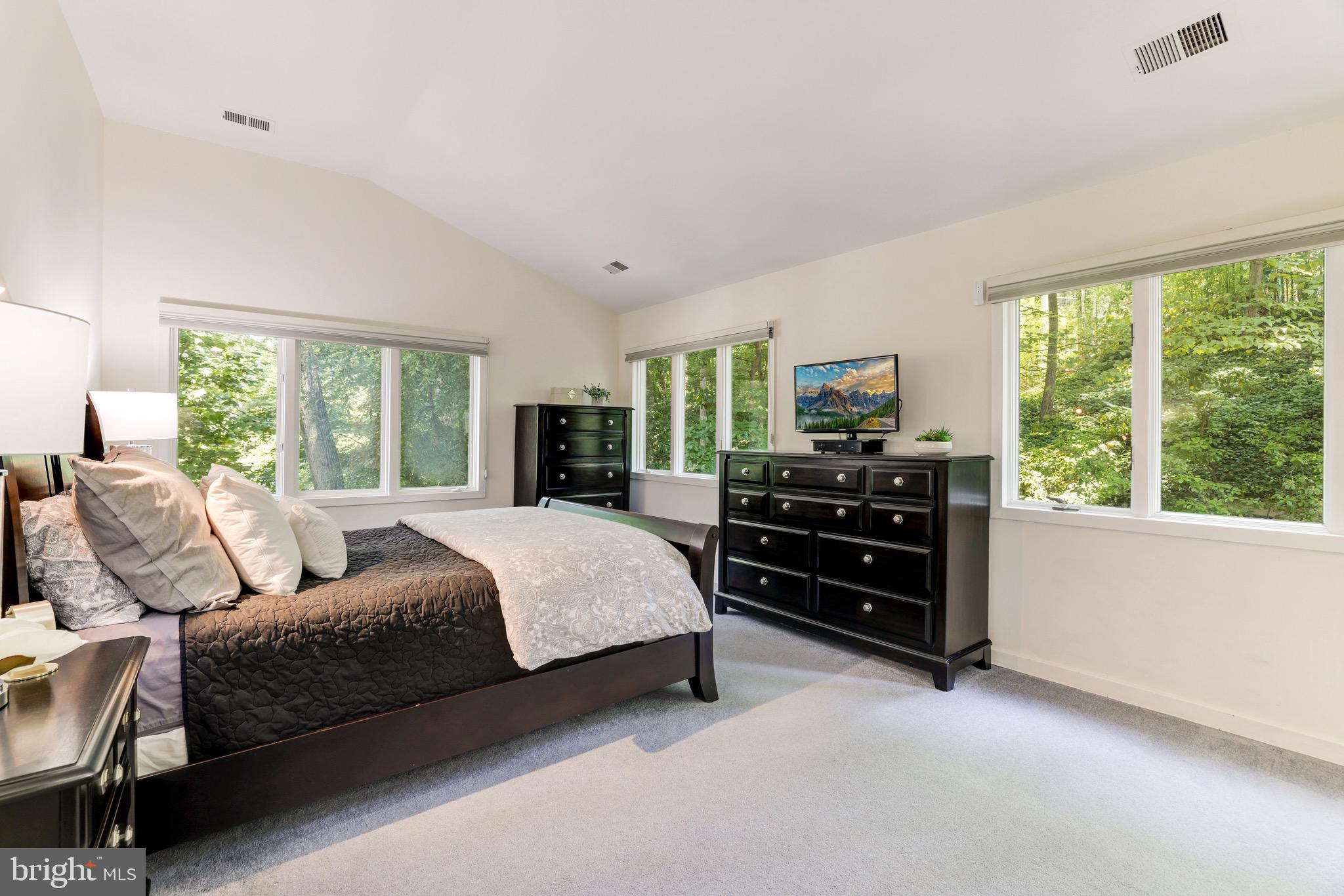 BELLEVUE FOREST - Residential