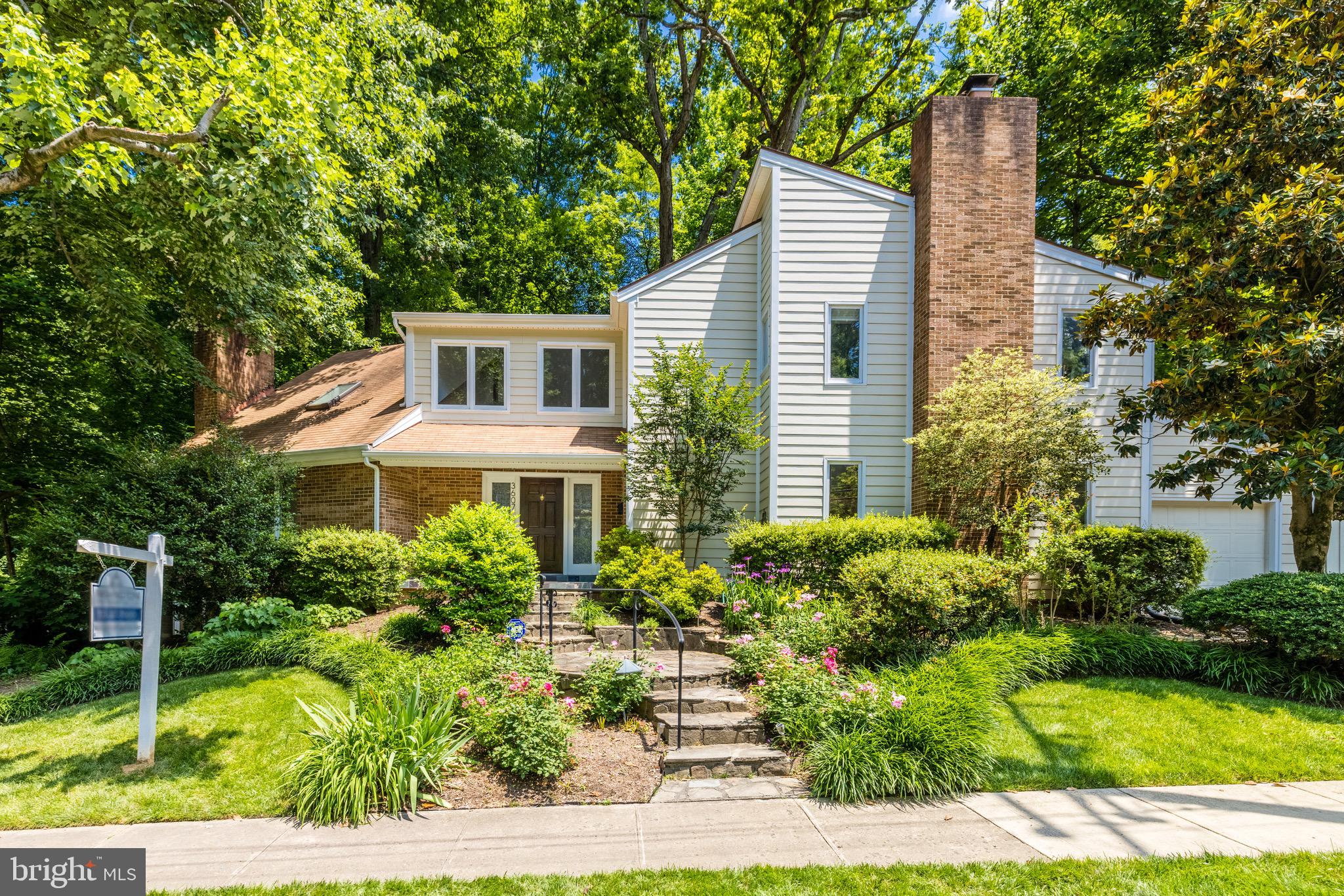 BELLEVUE FOREST - Residential