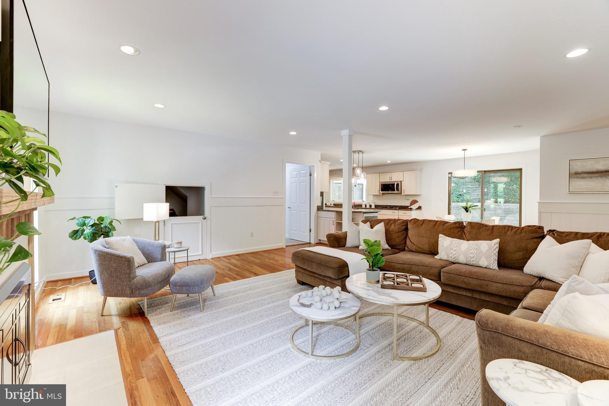 BELLEVUE FOREST - Residential