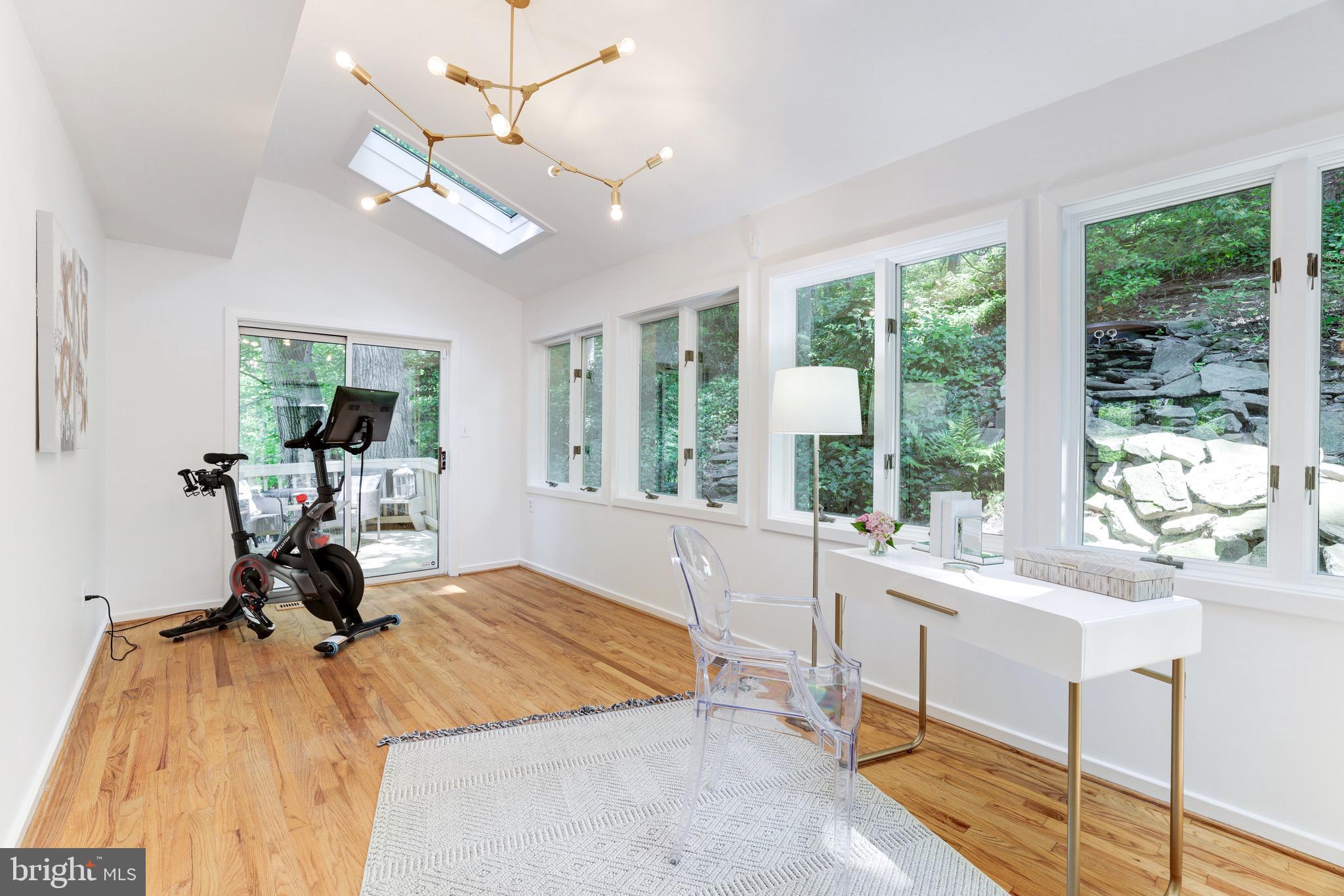 BELLEVUE FOREST - Residential