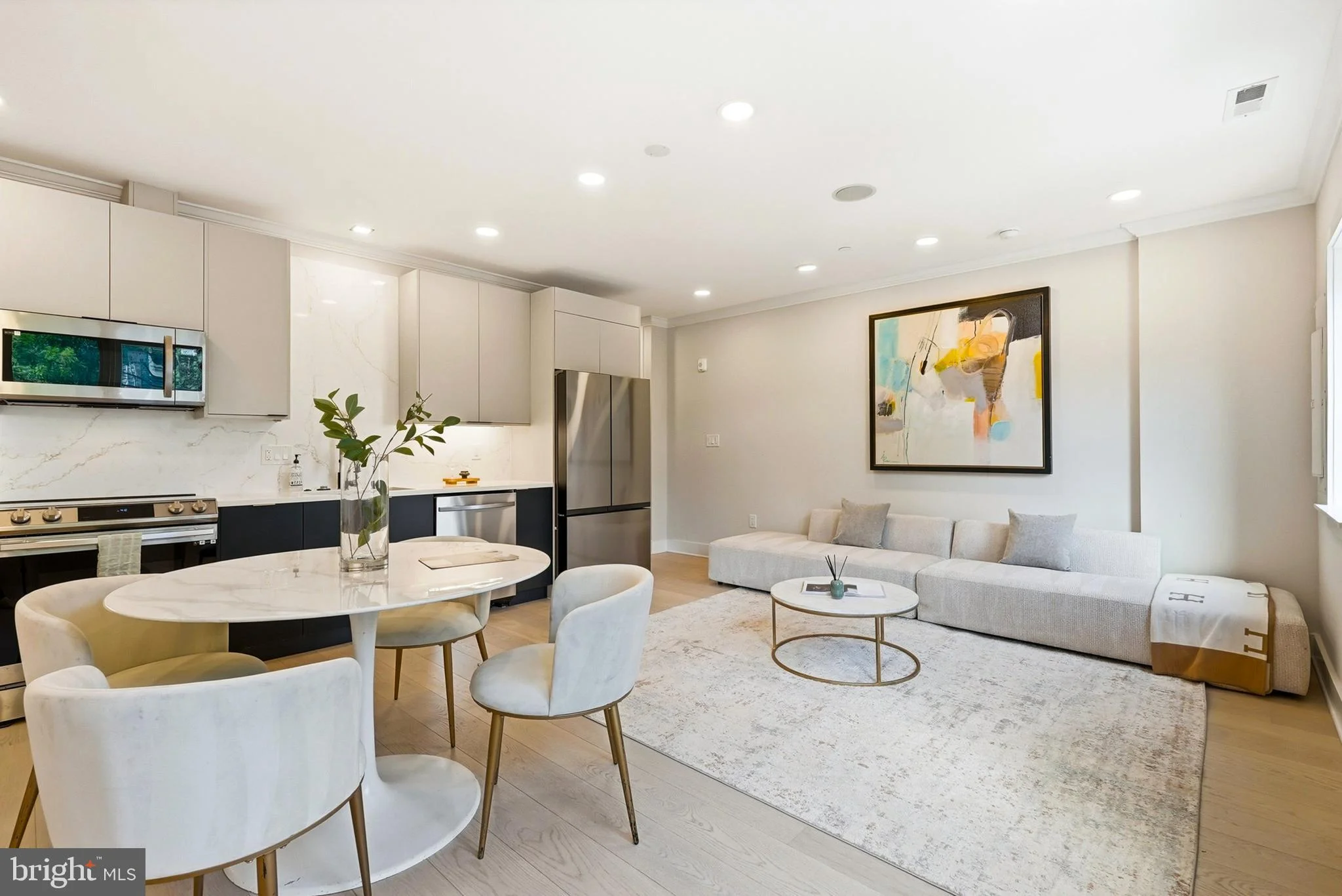2305 Nicholson St SE Unit 202