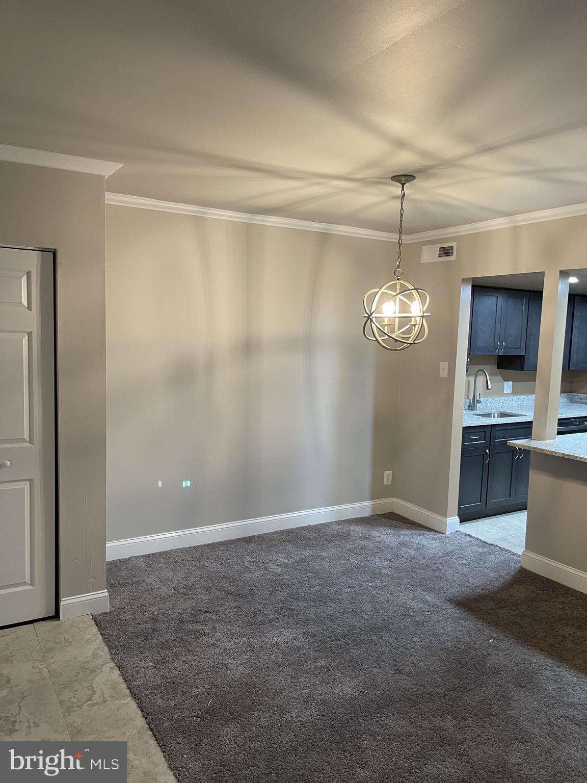 TREETOP CONDO - Residential Lease