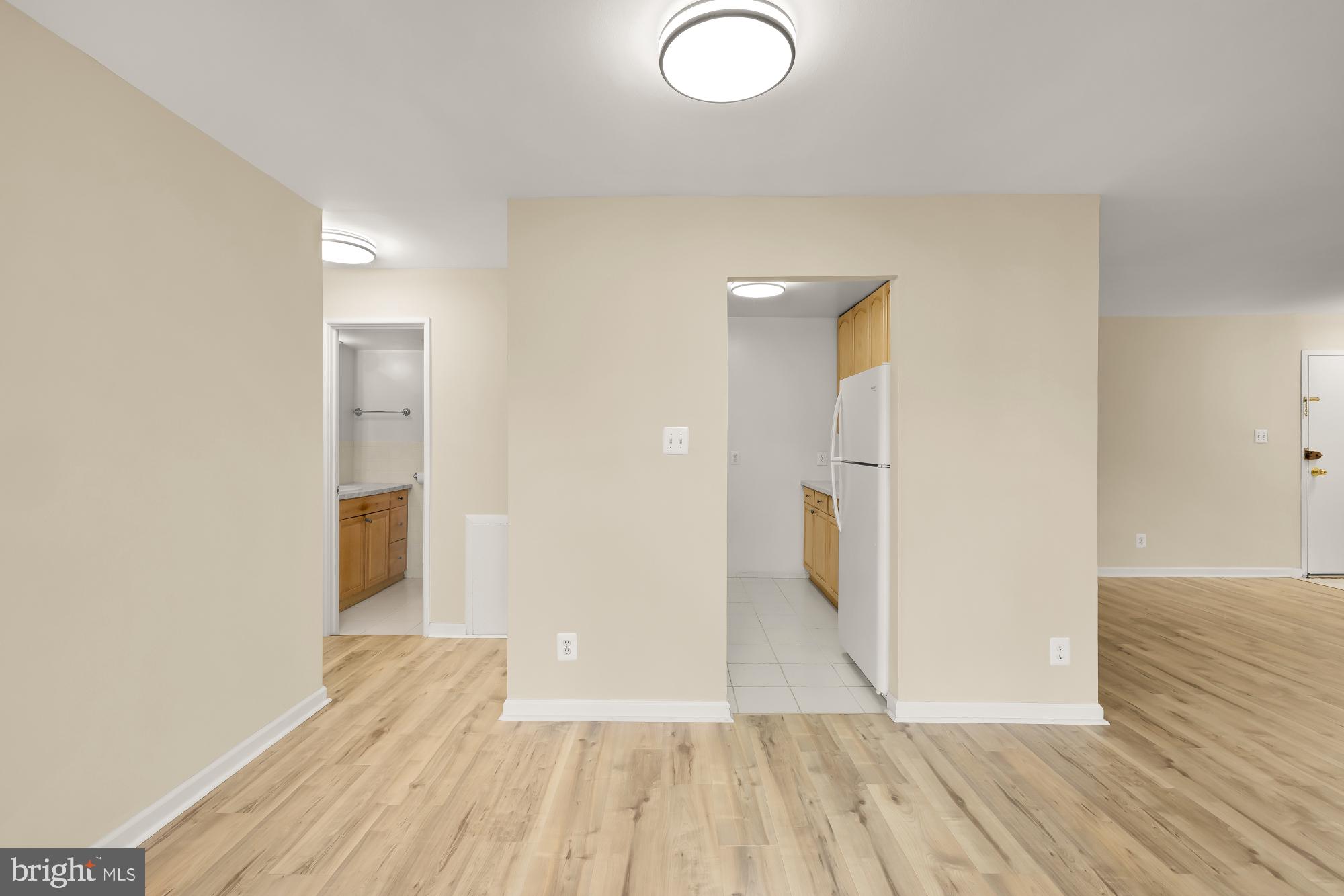 YORKTOWNE SQUARE - Residential