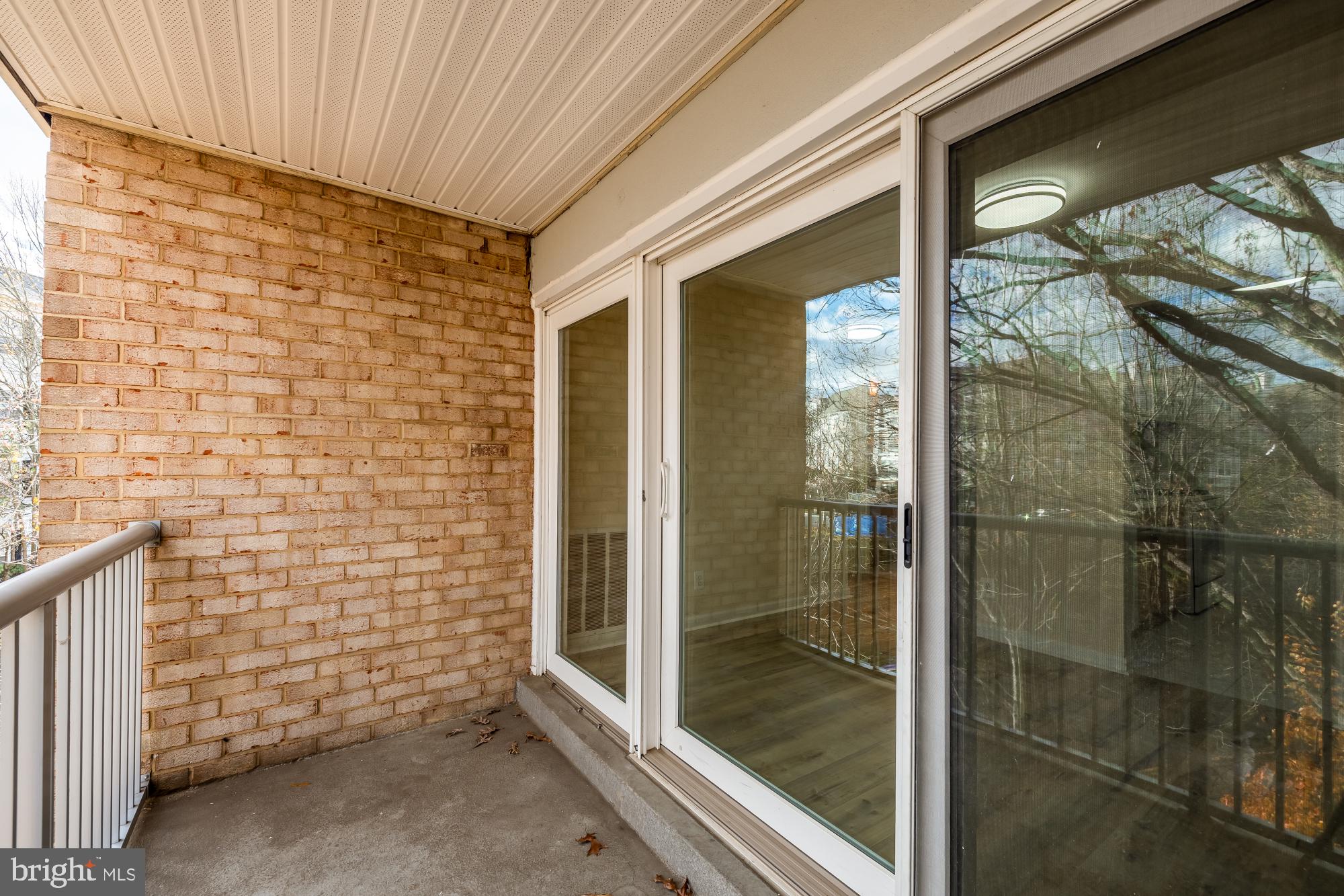 YORKTOWNE SQUARE - Residential