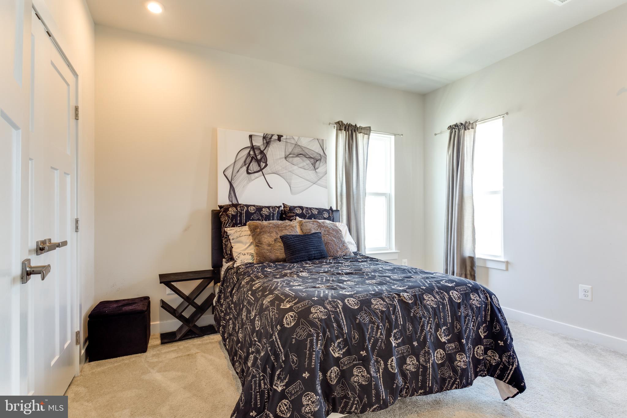 ST CHARLES SUB - Residential Lease