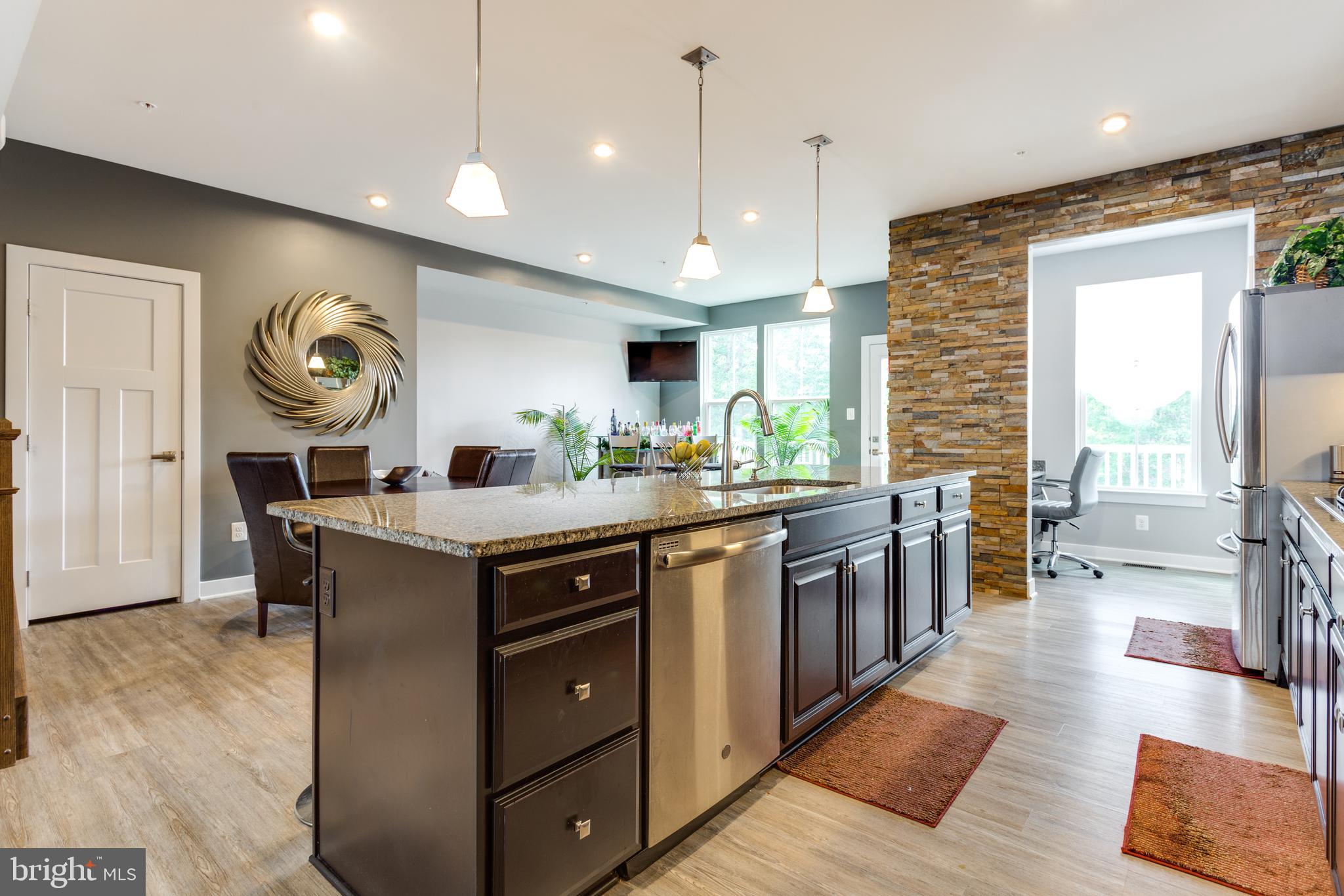 ST CHARLES SUB - Residential Lease