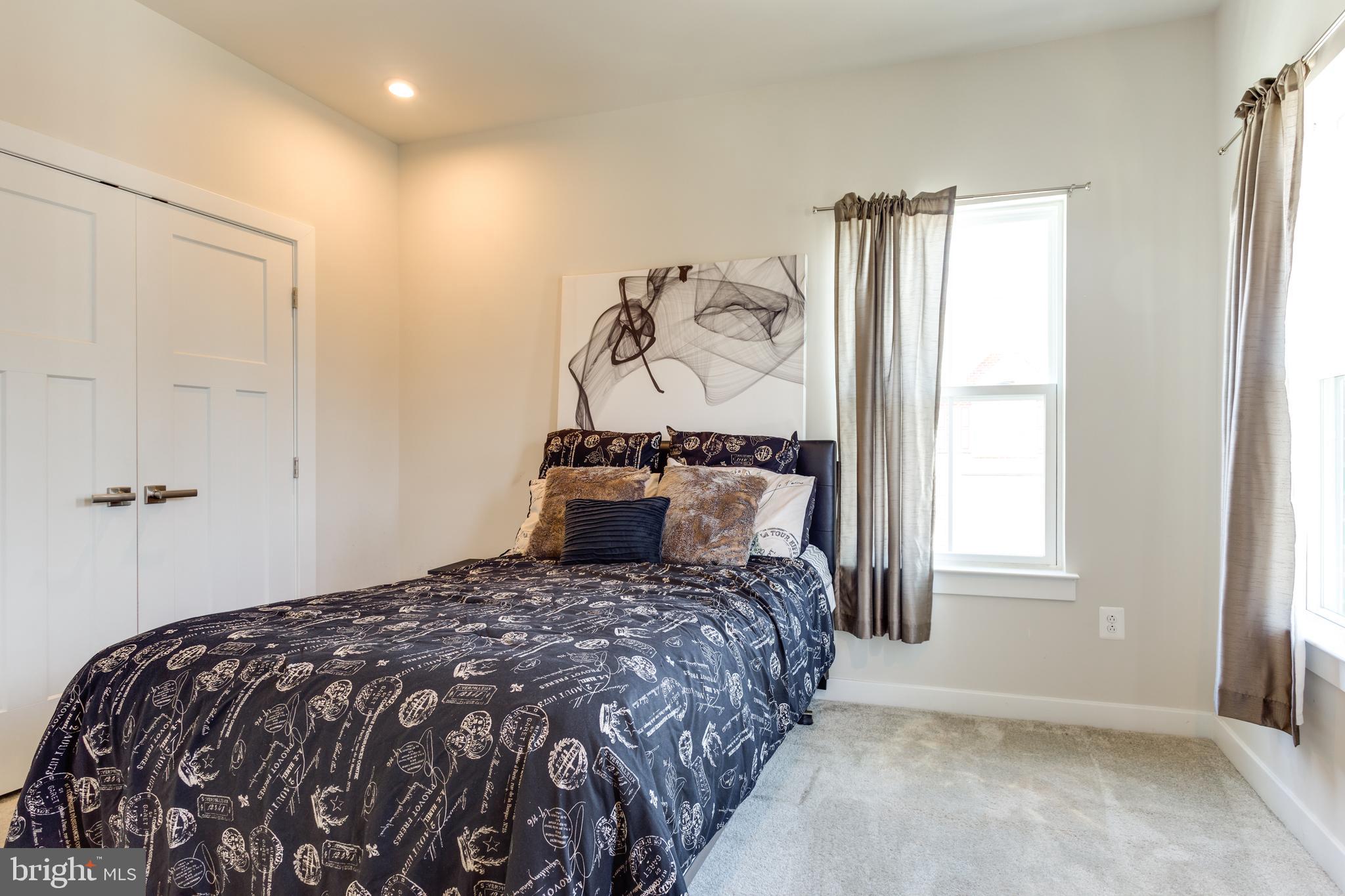 ST CHARLES SUB - Residential Lease