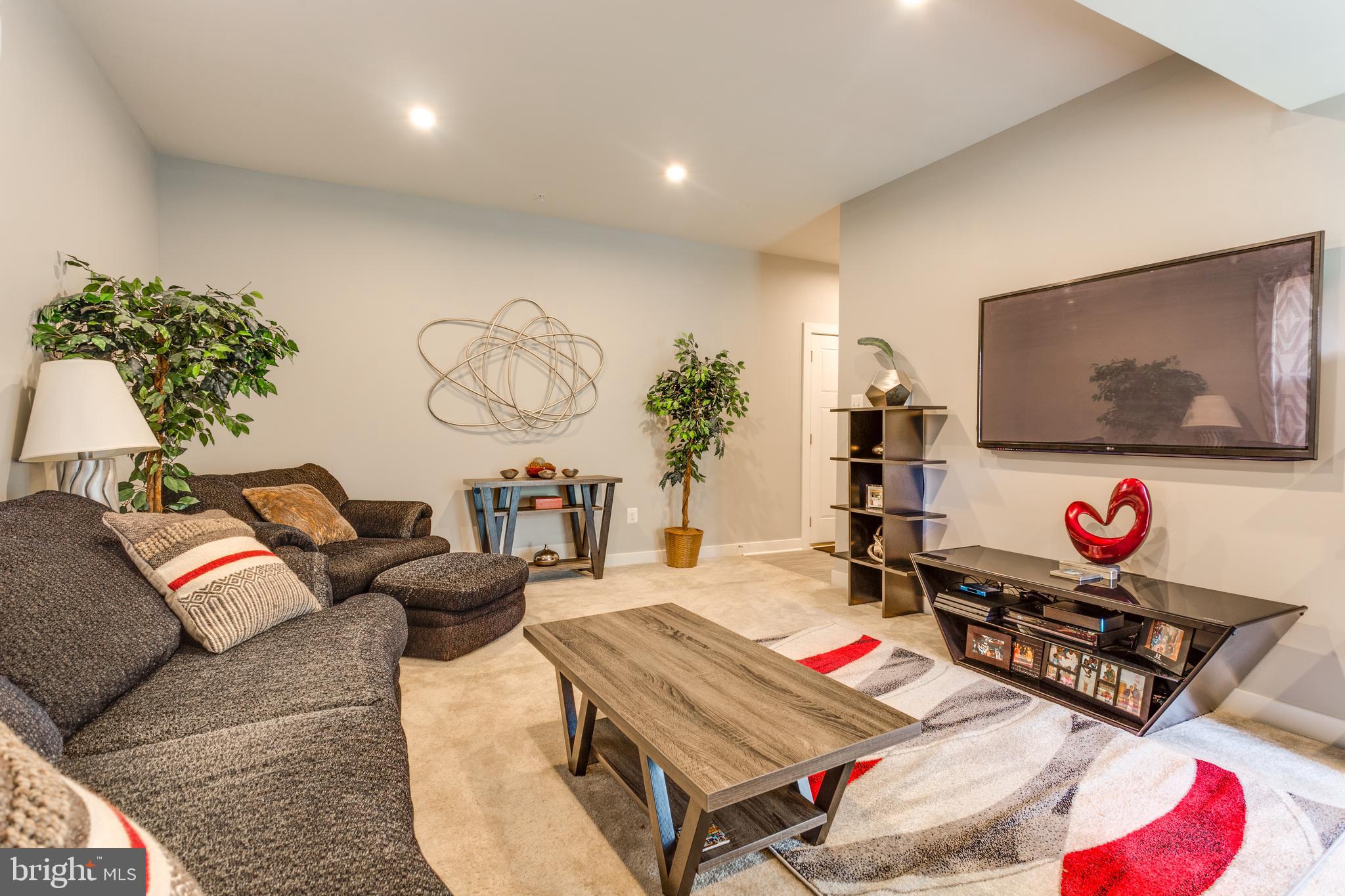 ST CHARLES SUB - Residential Lease