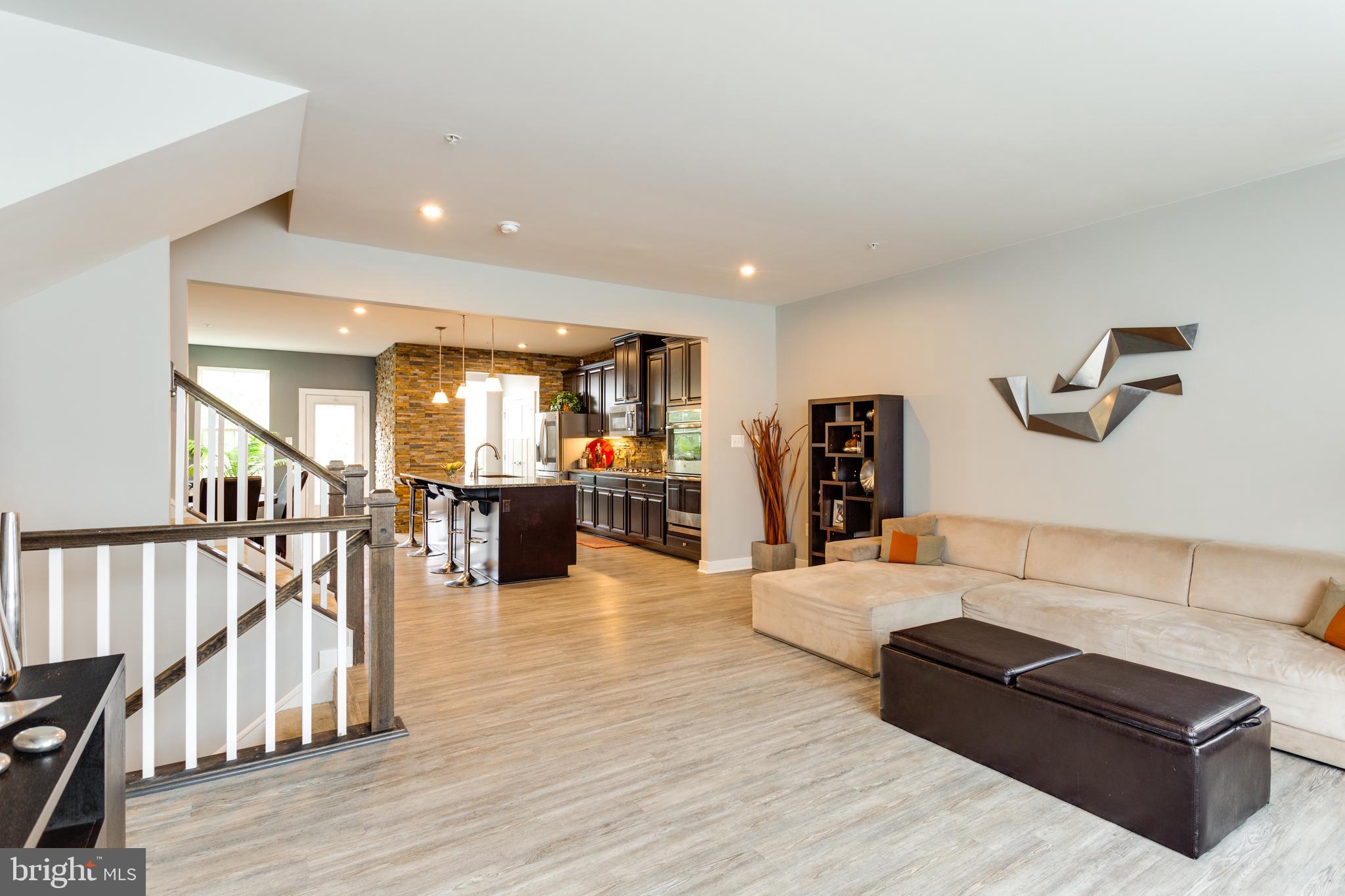 ST CHARLES SUB - Residential Lease