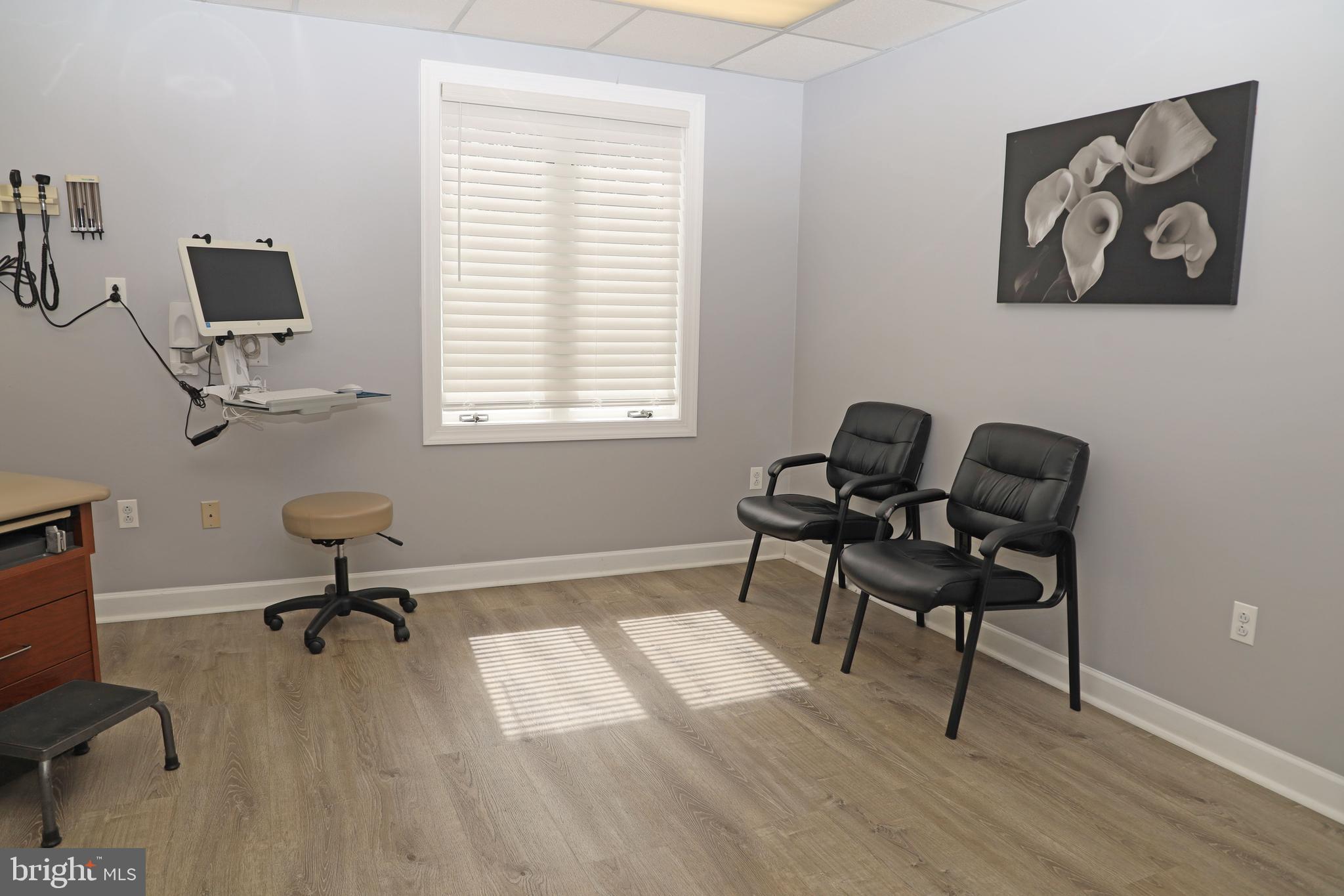 BRIARWOOD PROFESSIONAL BUILDING - Commercial Lease