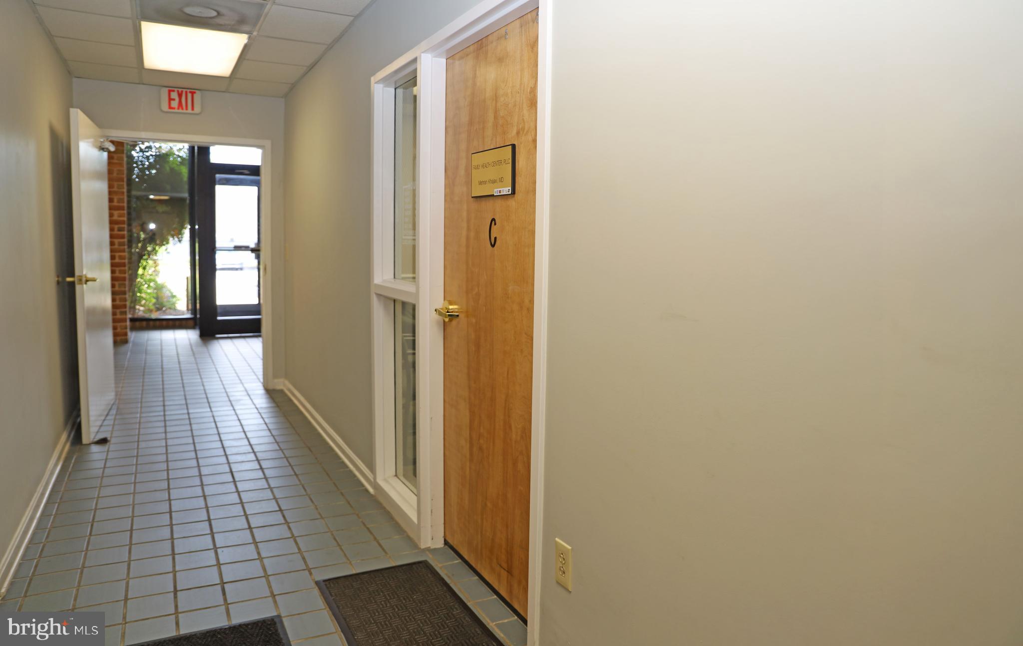 BRIARWOOD PROFESSIONAL BUILDING - Commercial Lease