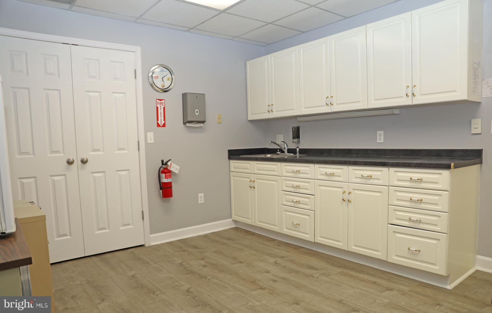 BRIARWOOD PROFESSIONAL BUILDING - Commercial Lease