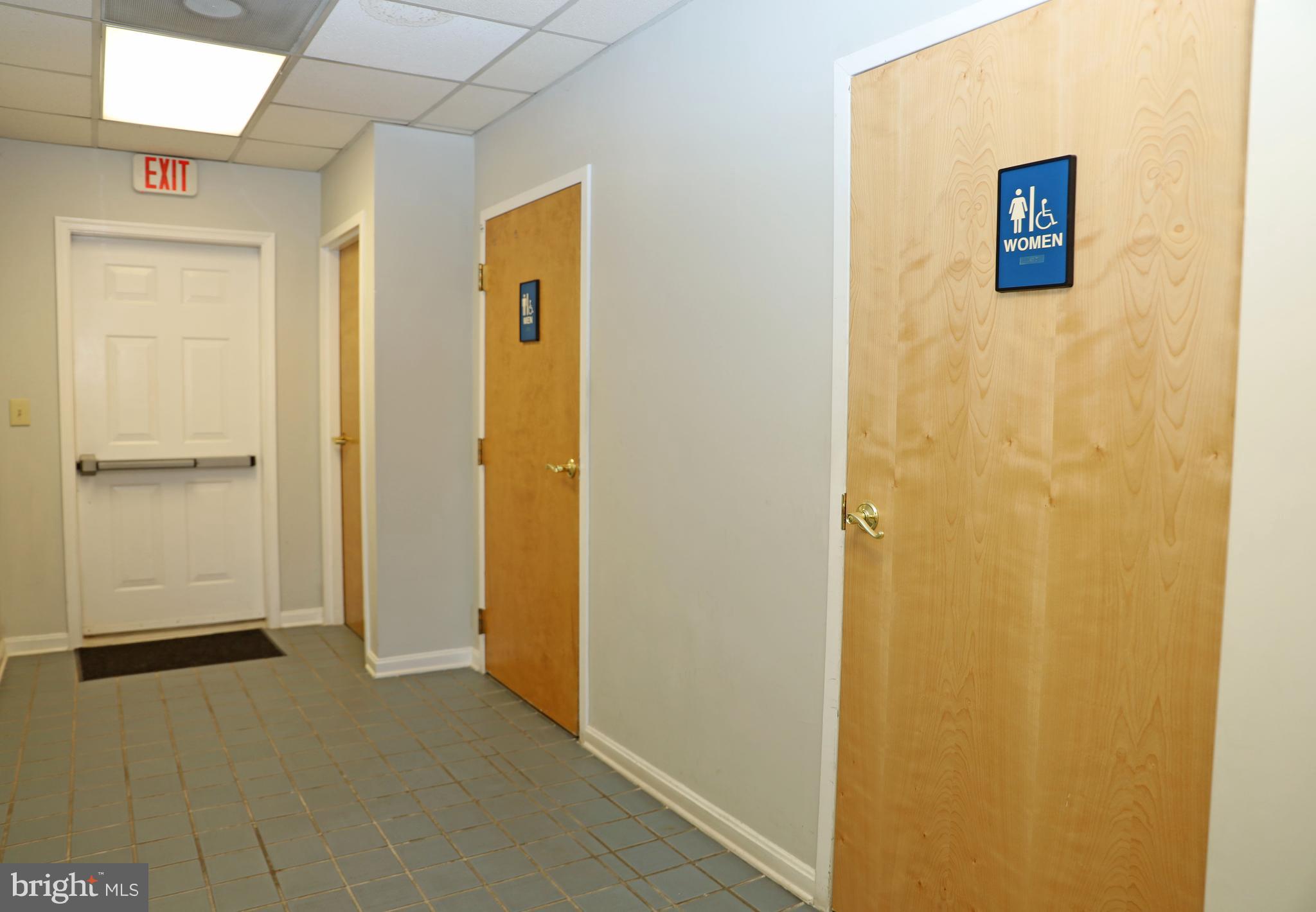 BRIARWOOD PROFESSIONAL BUILDING - Commercial Lease