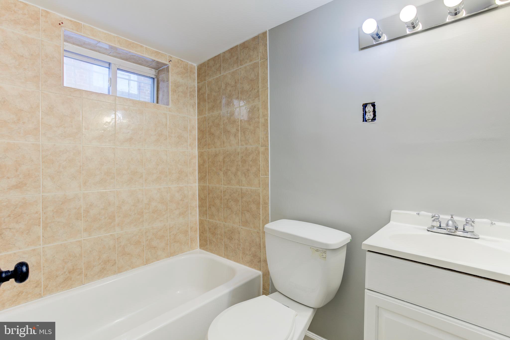 CHILLUM MANOR - Residential