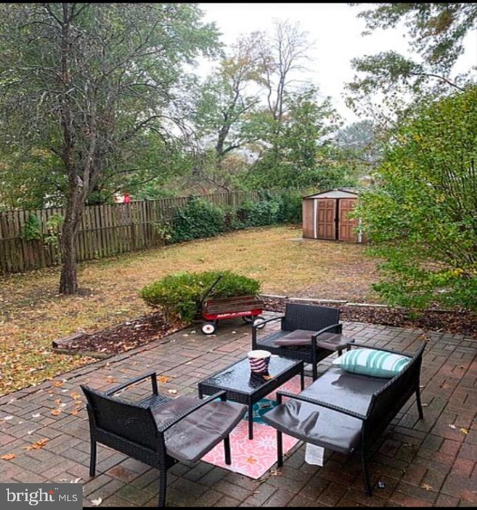 HOLLIN HALL VILLAGE - Residential Lease