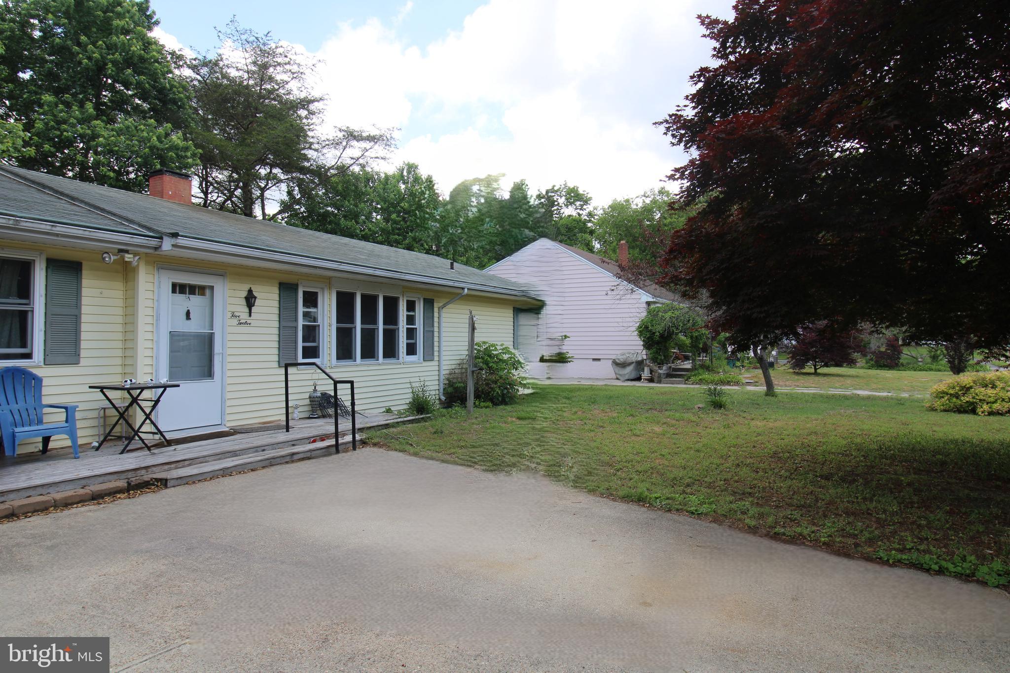 512 REGENCY DRIVE