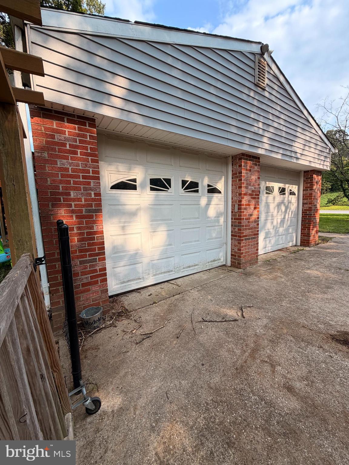 27087 DOGWOOD LANE