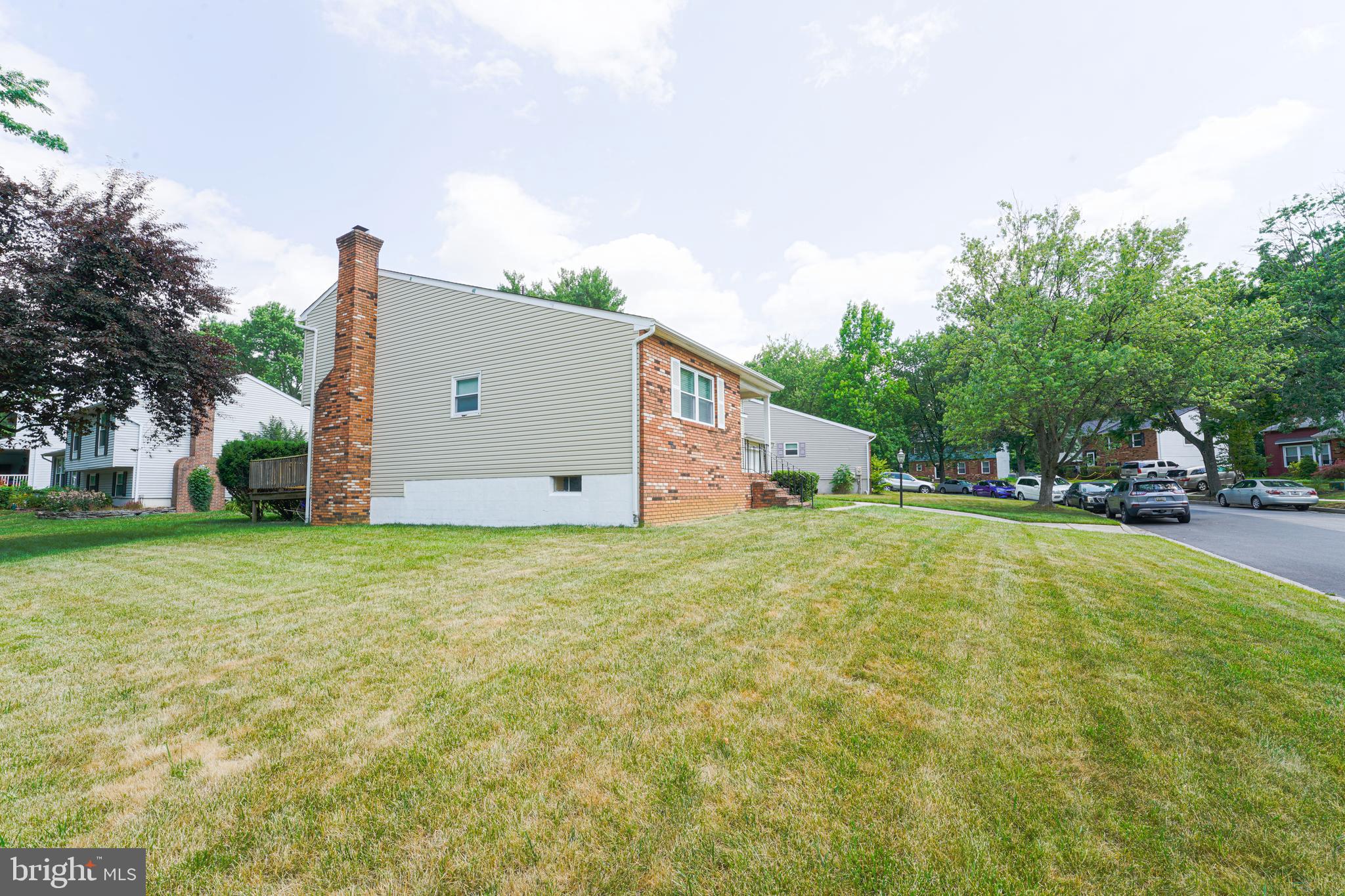 HUNTINGTON EAST - Residential