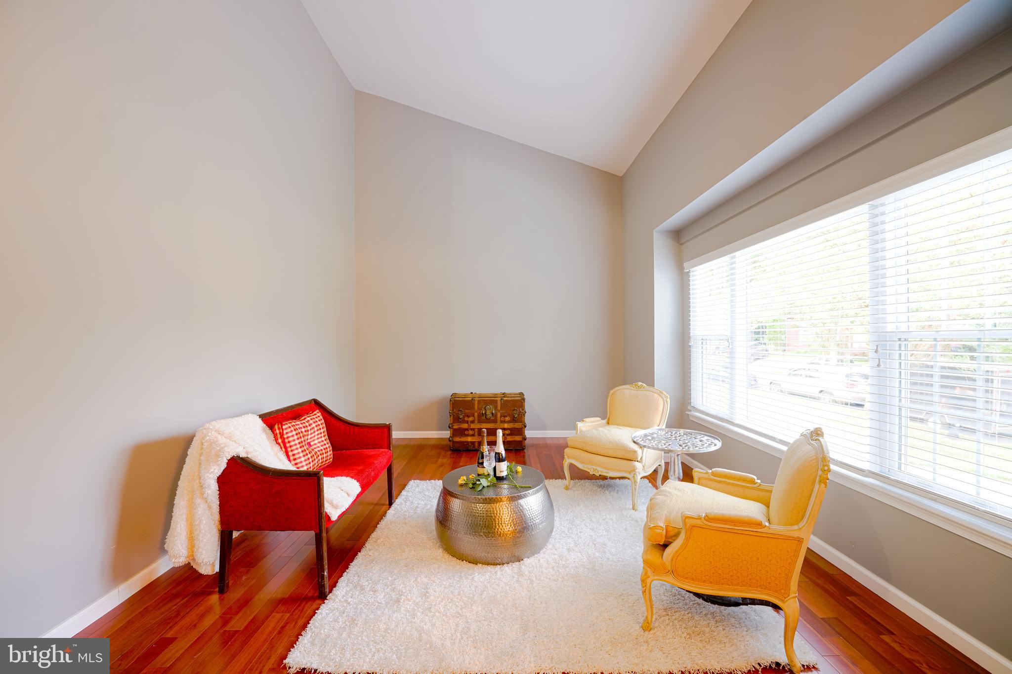 HUNTINGTON EAST - Residential