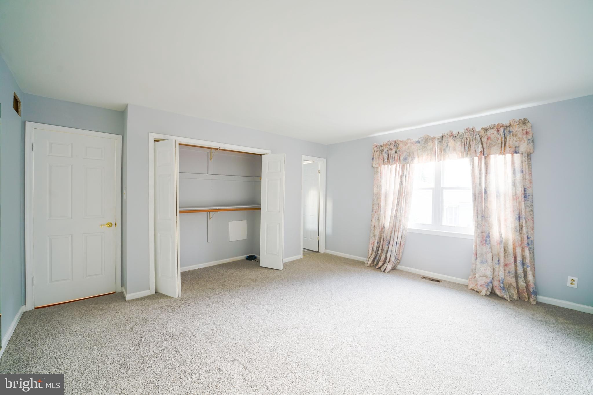 HUNTINGTON EAST - Residential