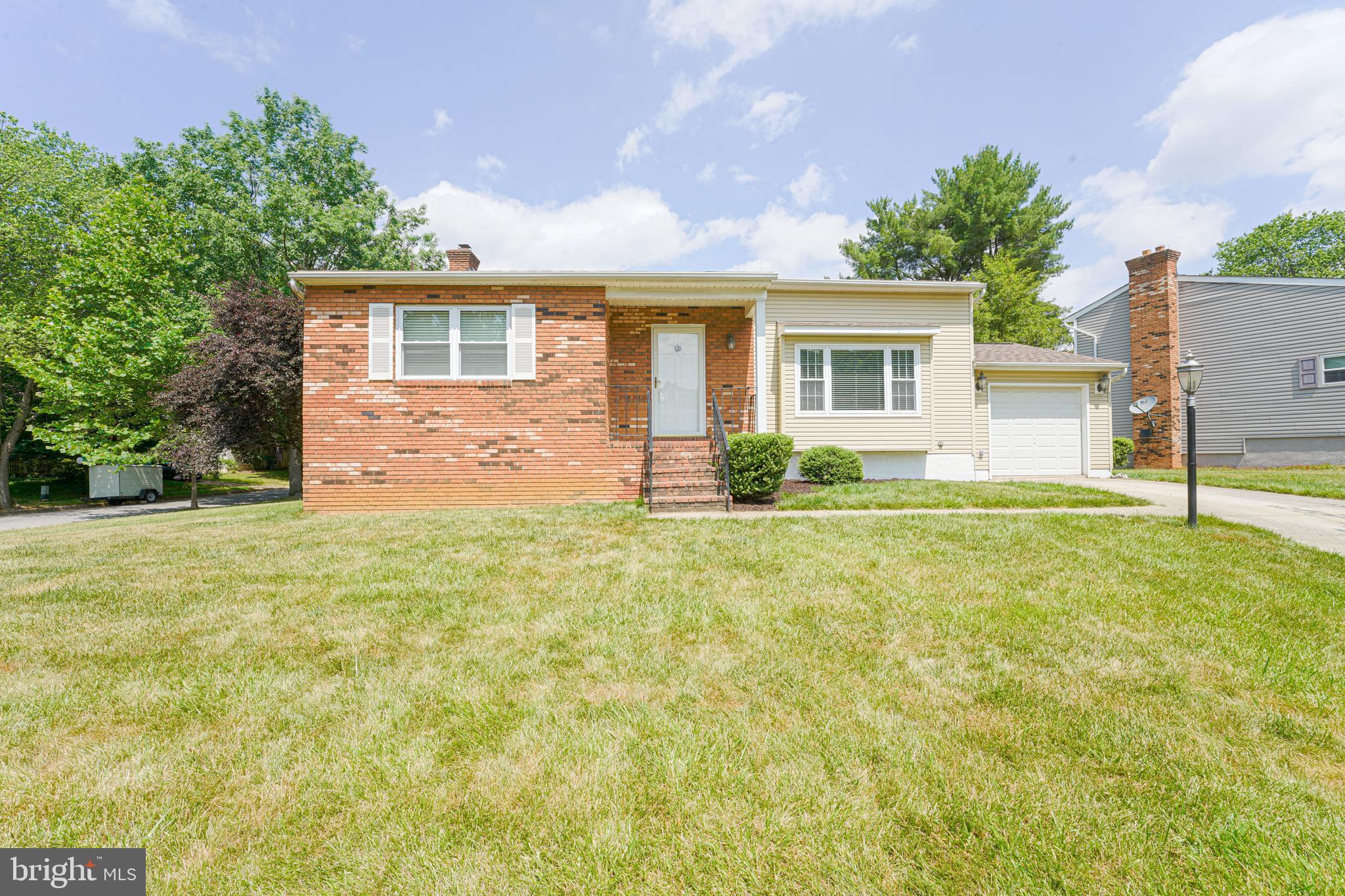 HUNTINGTON EAST - Residential