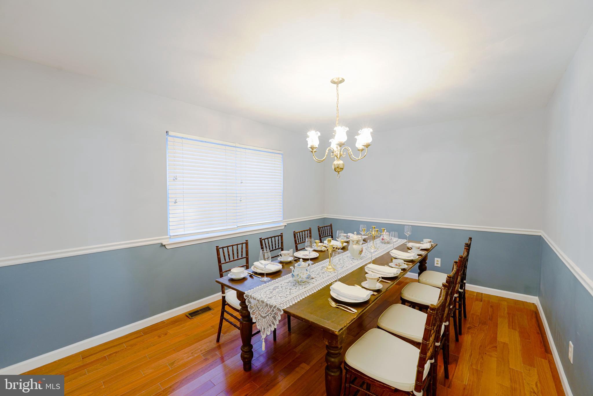 HUNTINGTON EAST - Residential