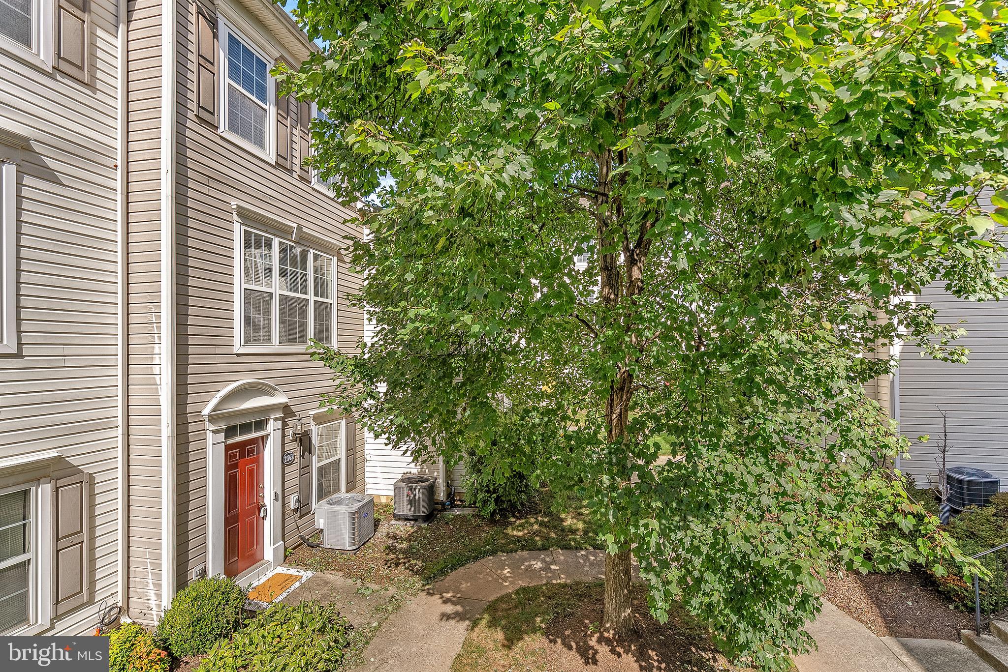 PARKSIDE AT ASHBURN - Residential