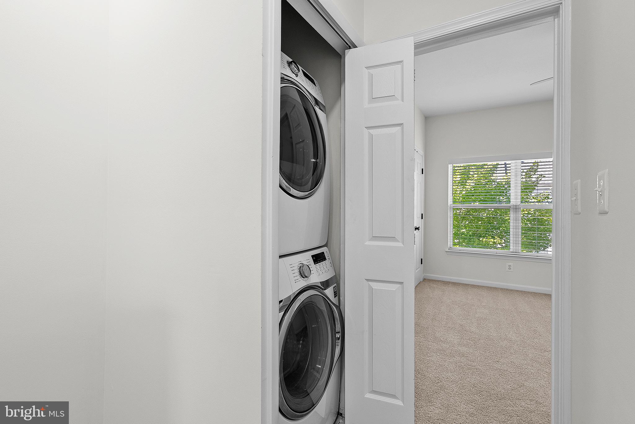 PARKSIDE AT ASHBURN - Residential