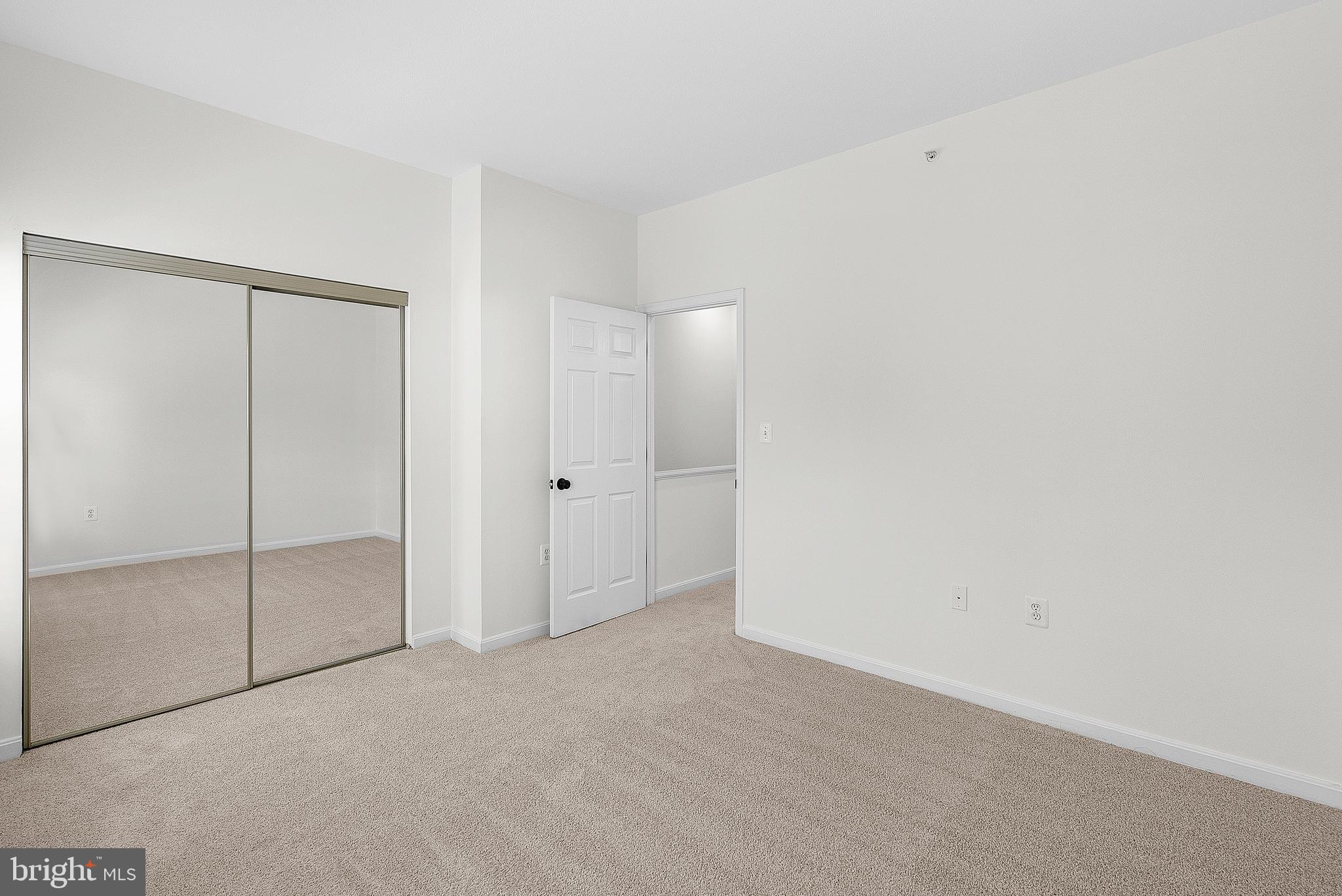 PARKSIDE AT ASHBURN - Residential