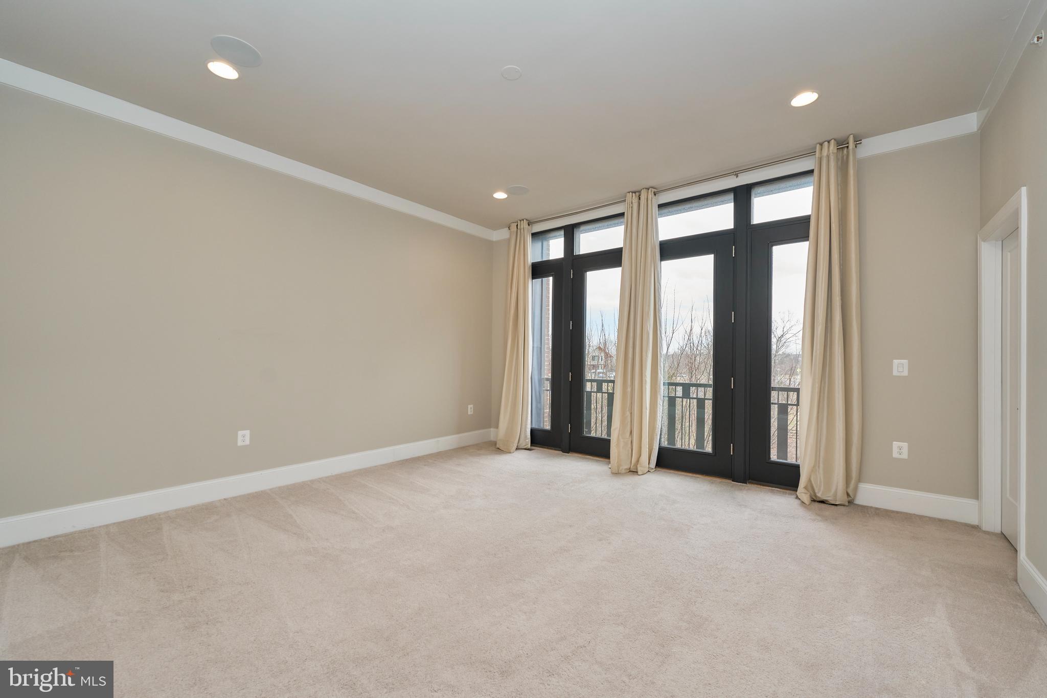 ONE LOUDOUN - Residential Lease