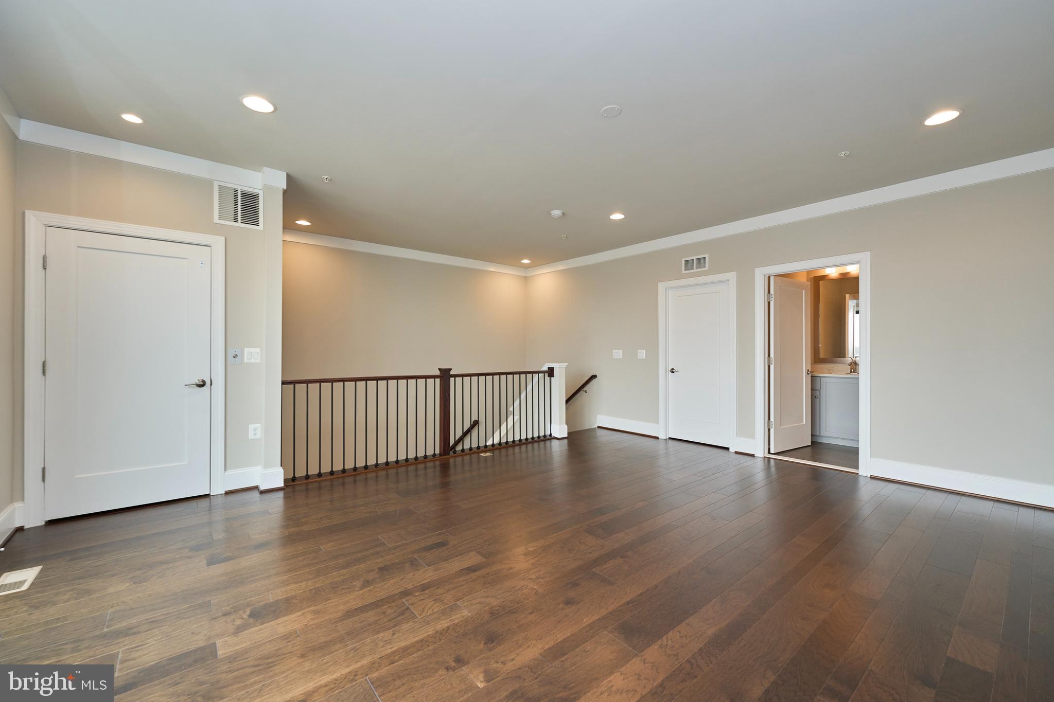 ONE LOUDOUN - Residential Lease