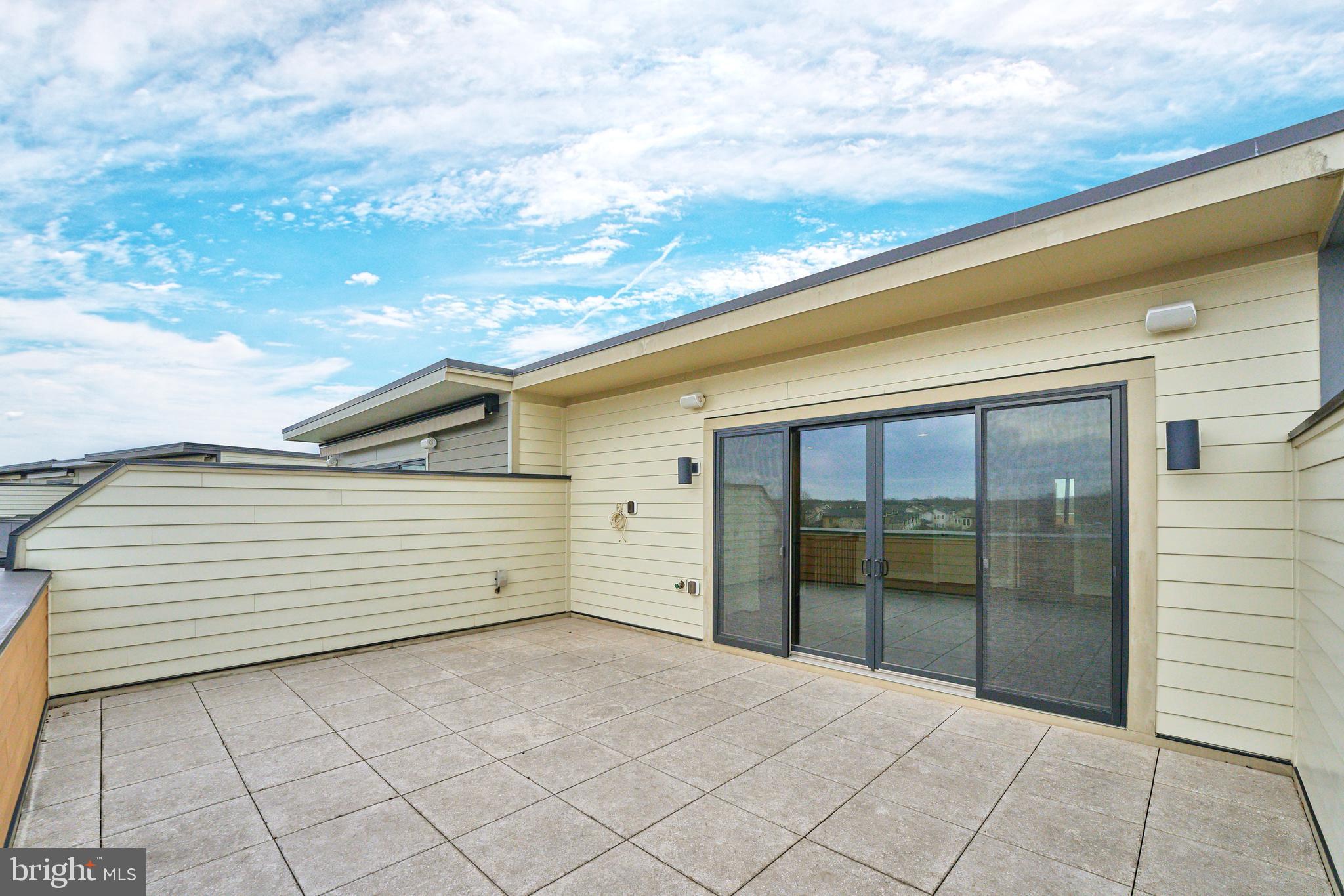 ONE LOUDOUN - Residential Lease