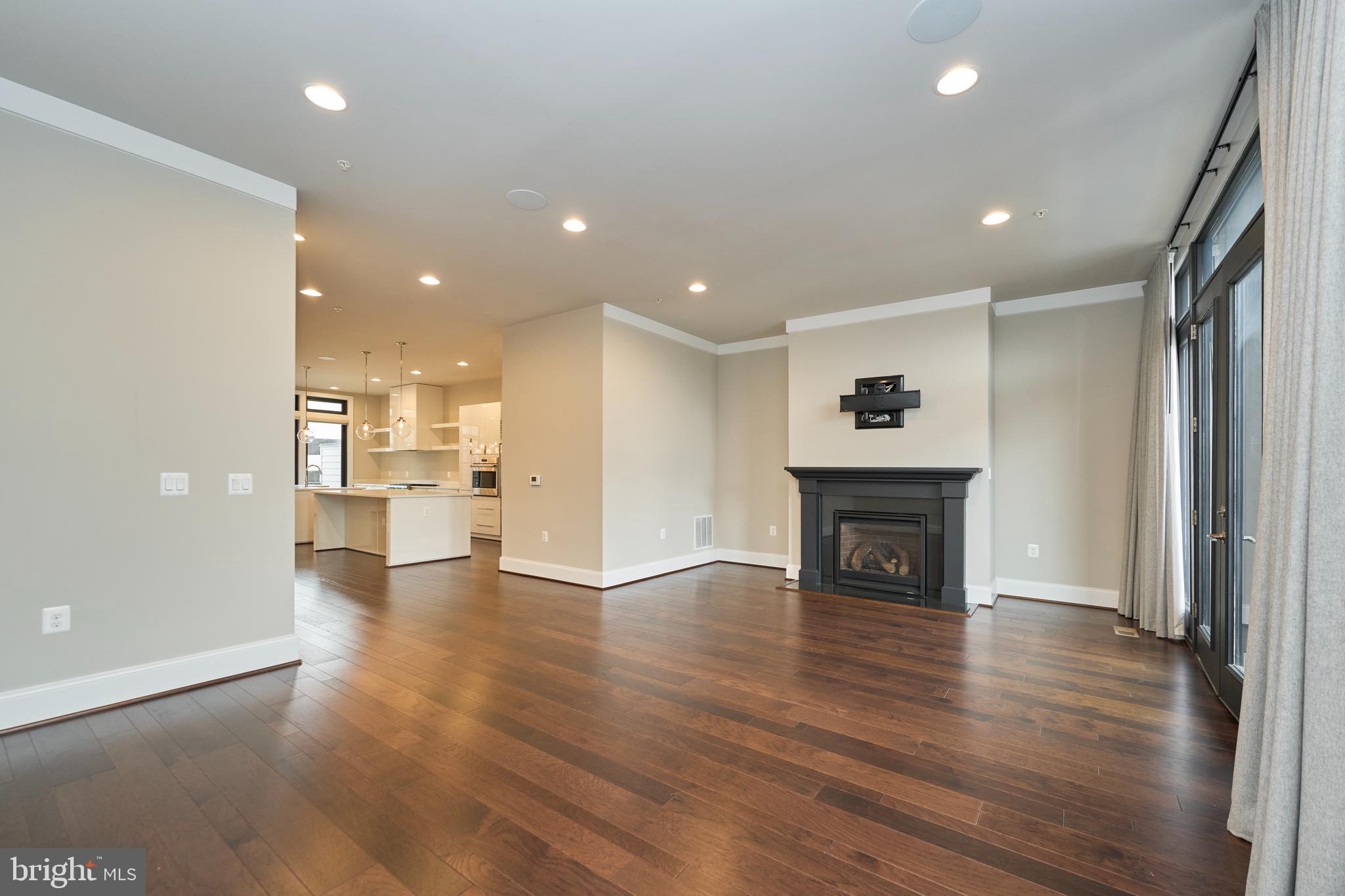 ONE LOUDOUN - Residential Lease