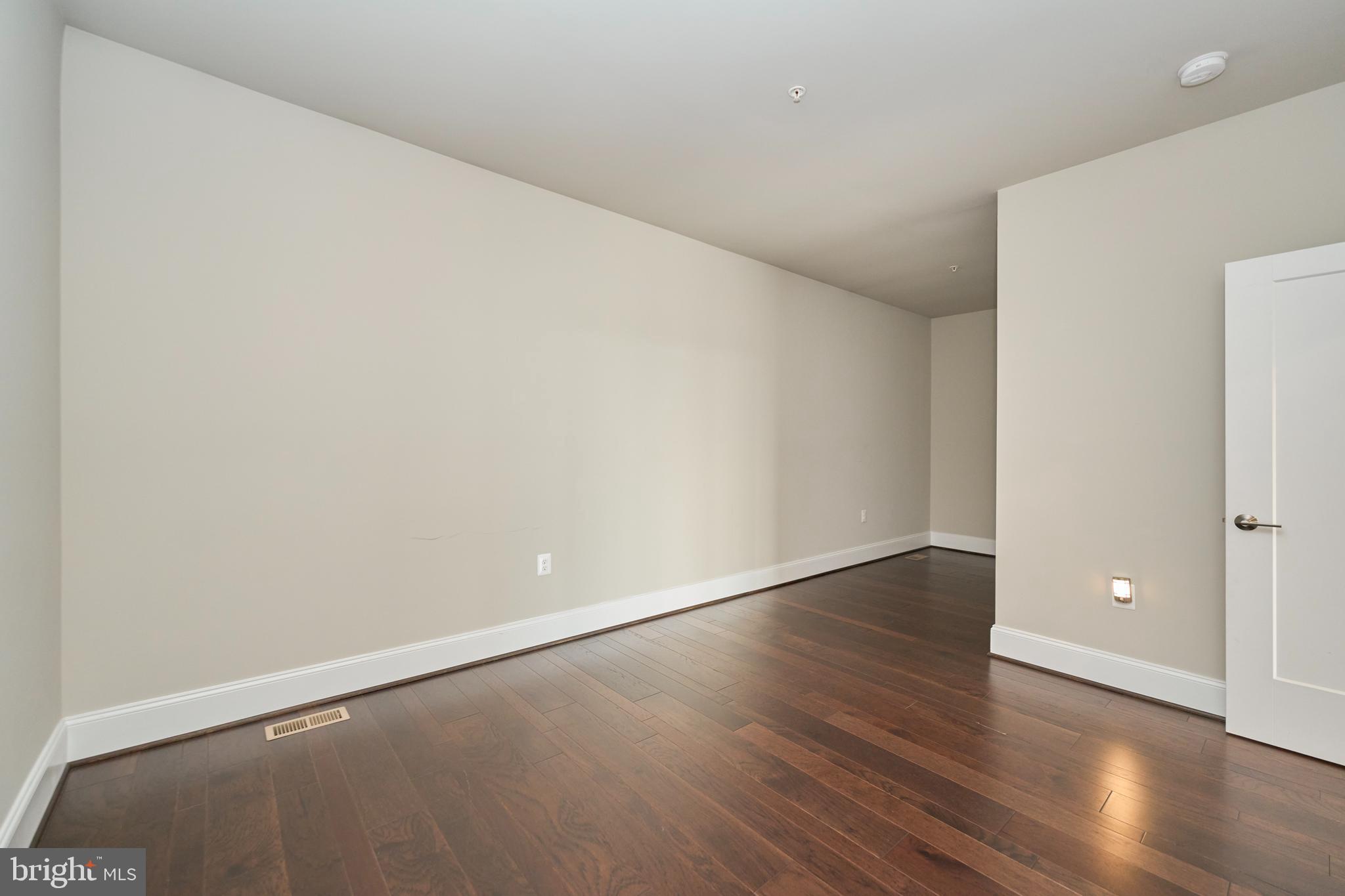 ONE LOUDOUN - Residential Lease