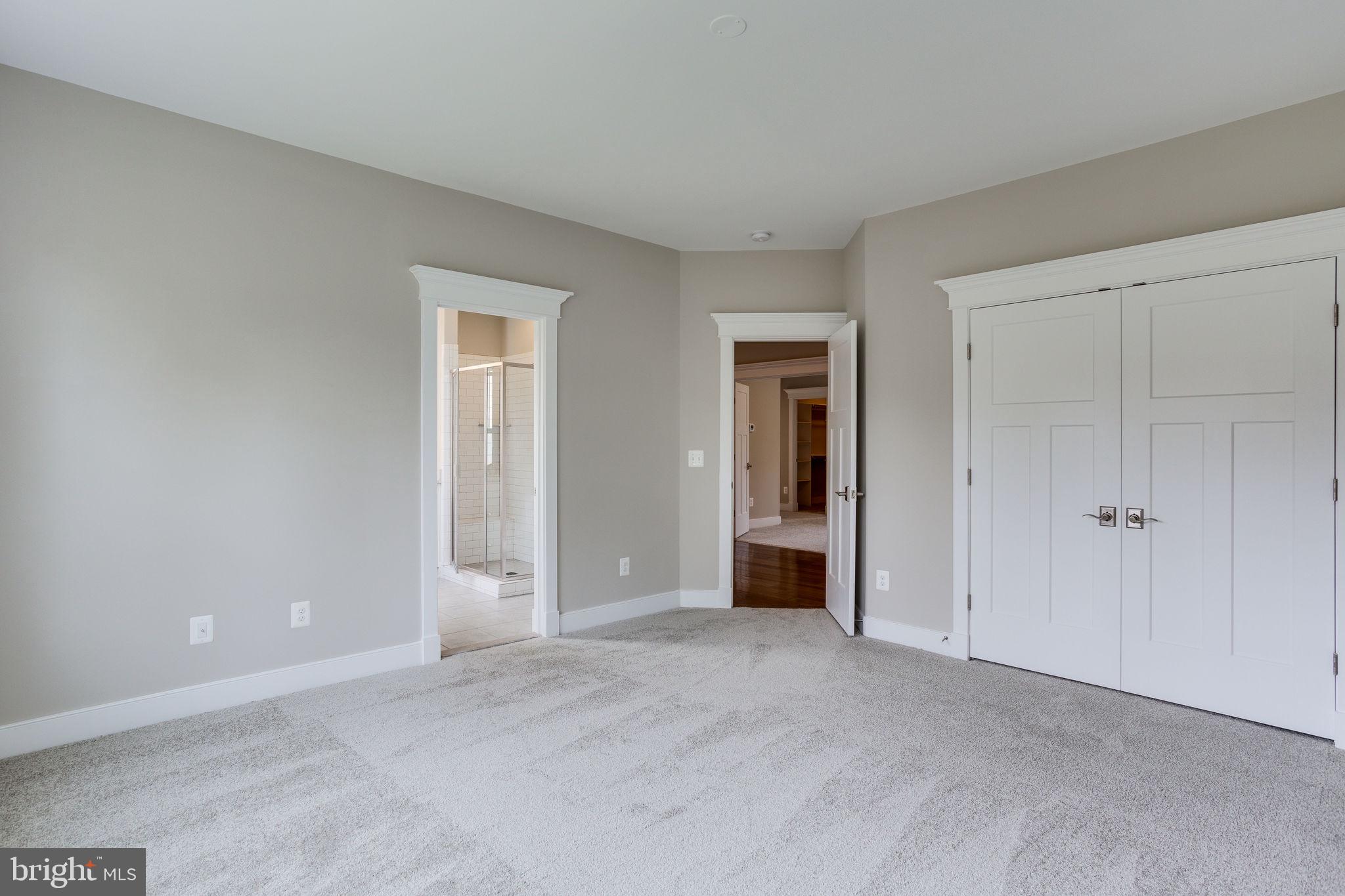 BROYHILL GLEN GARY PARK - Residential