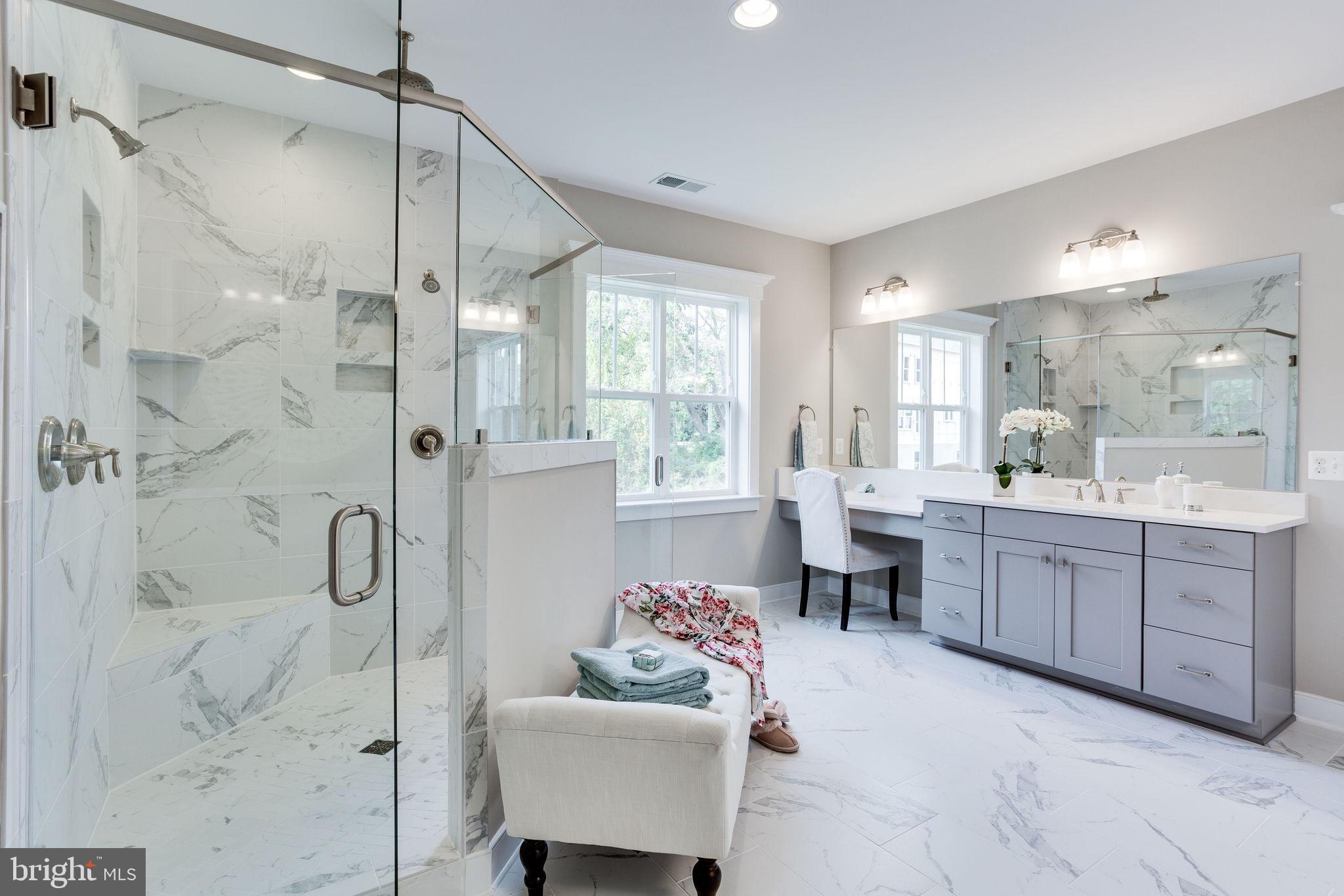 BROYHILL GLEN GARY PARK - Residential