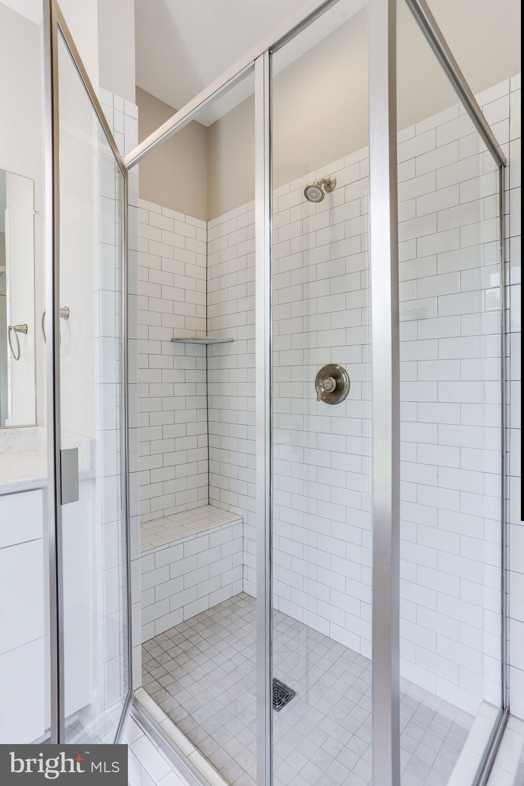 BROYHILL GLEN GARY PARK - Residential