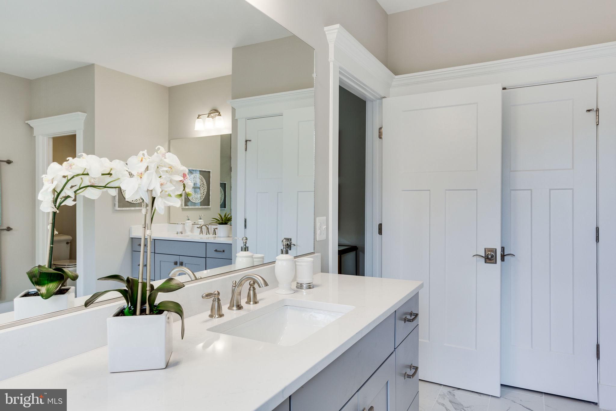 BROYHILL GLEN GARY PARK - Residential