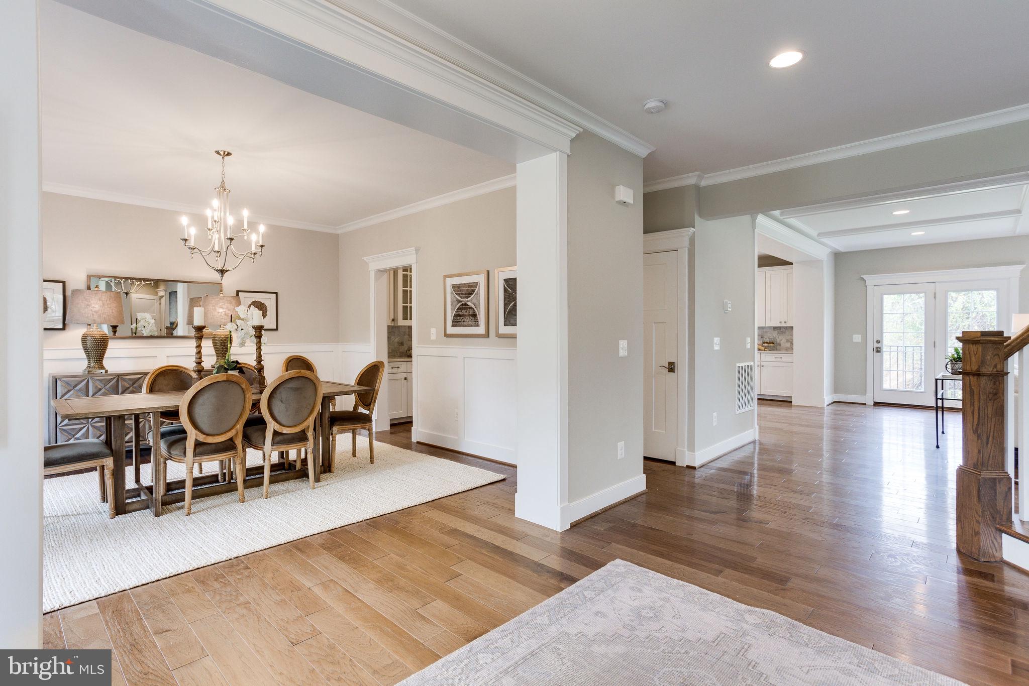 BROYHILL GLEN GARY PARK - Residential