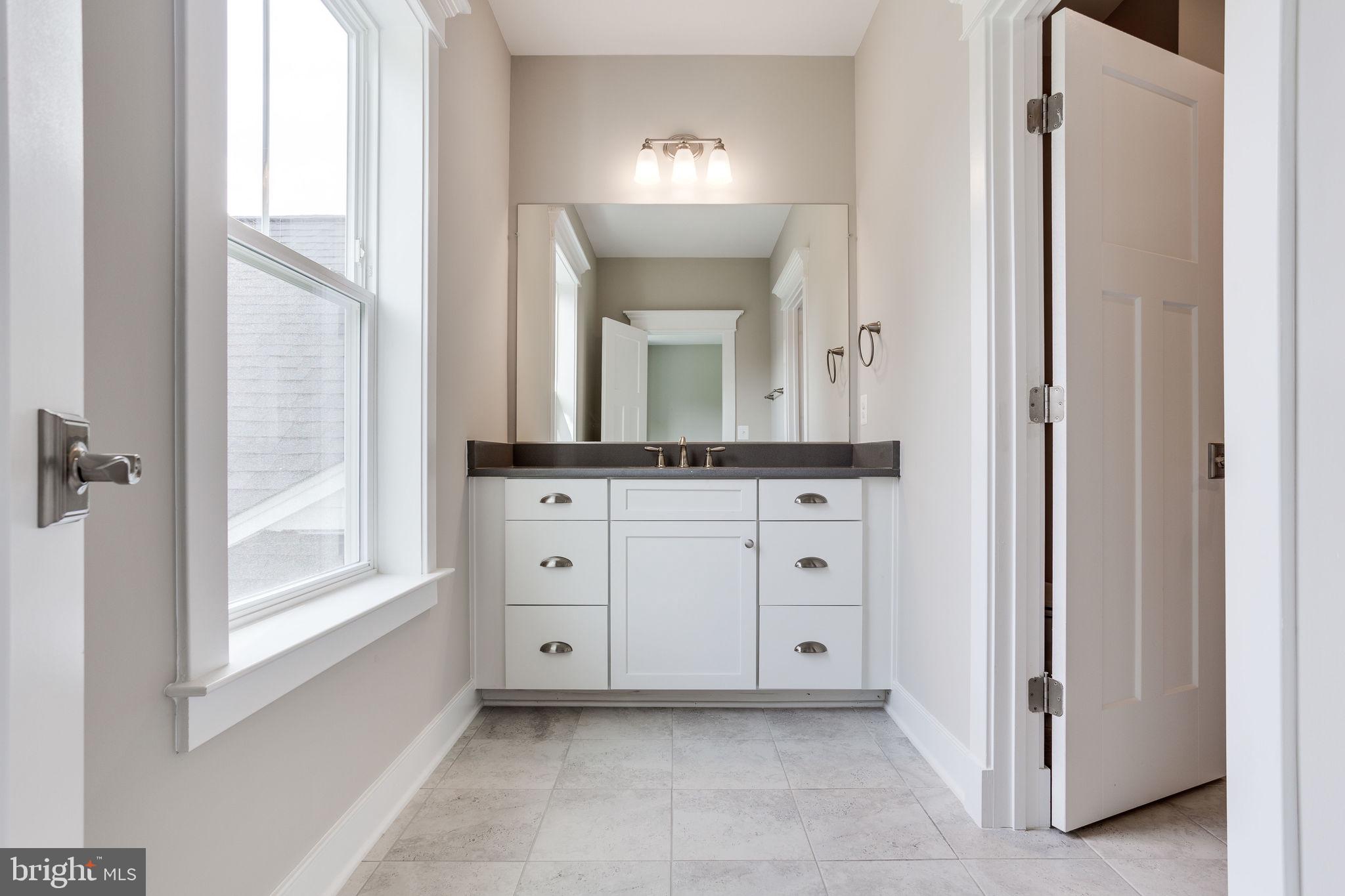 BROYHILL GLEN GARY PARK - Residential