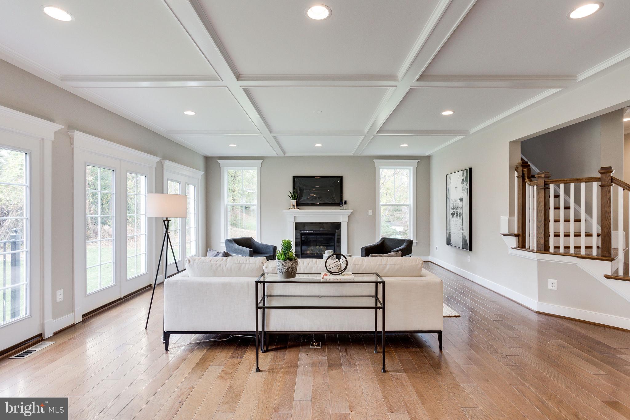 BROYHILL GLEN GARY PARK - Residential