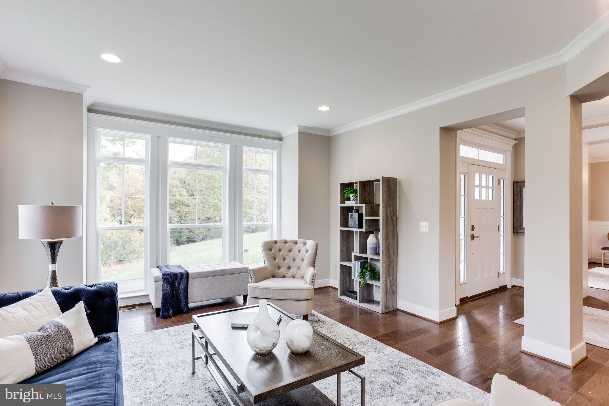 BROYHILL GLEN GARY PARK - Residential