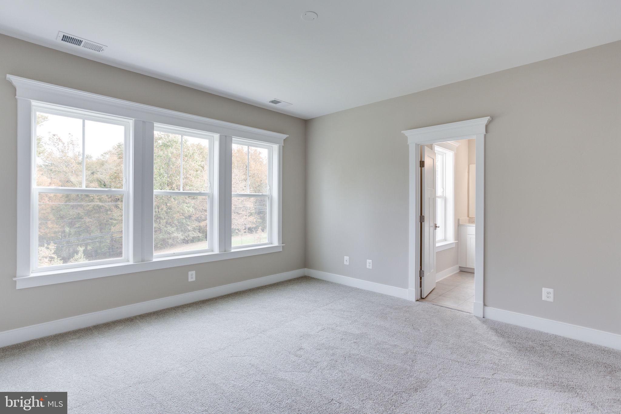 BROYHILL GLEN GARY PARK - Residential